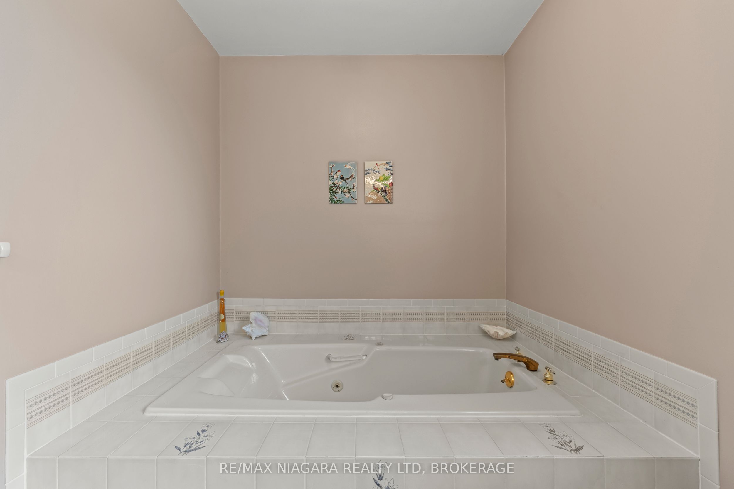 67 The Promenade Property Photo 19