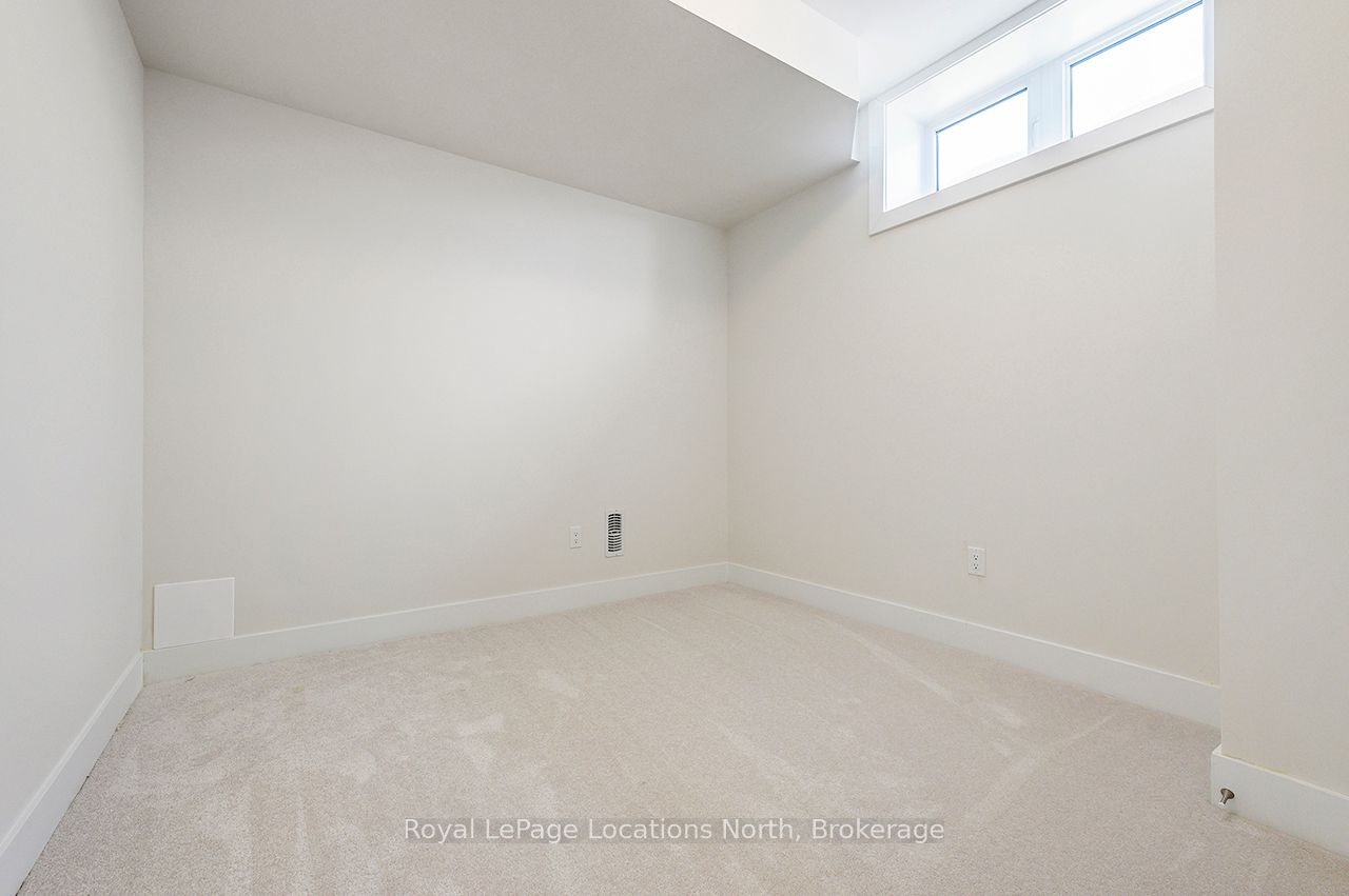 111 Clement Lane Property Photo 34