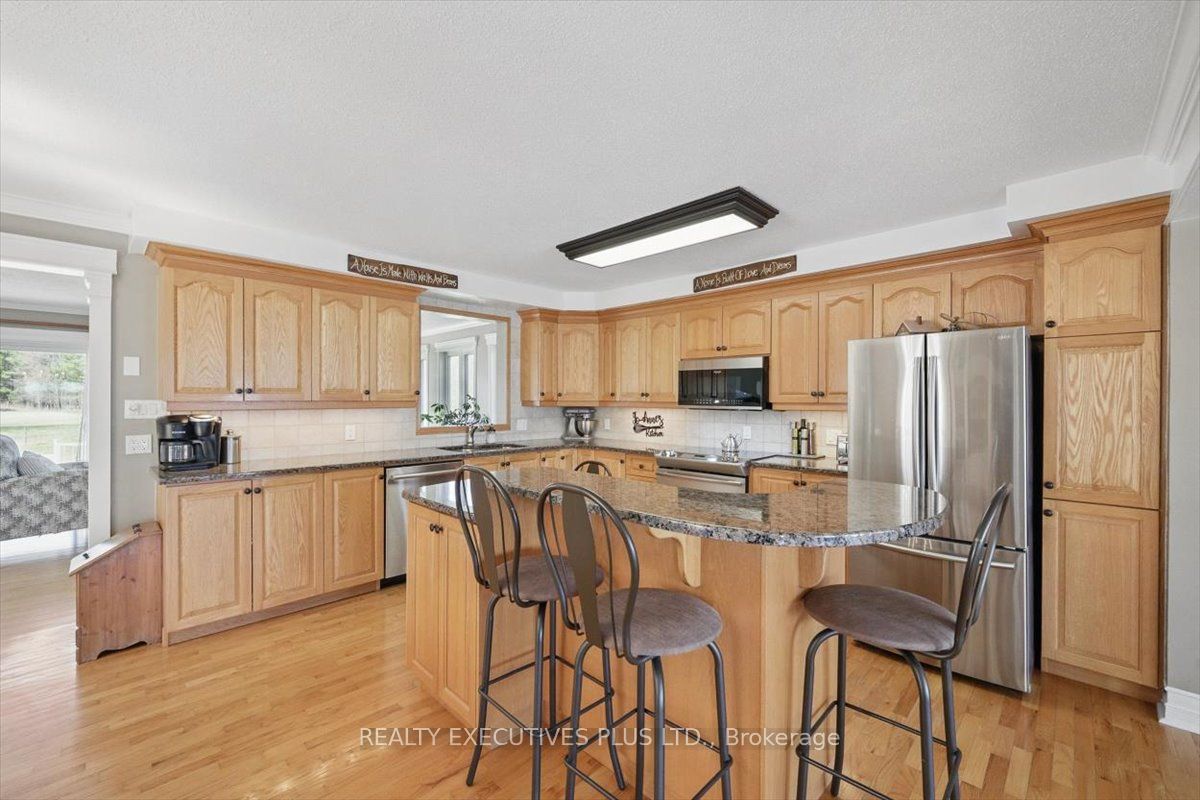 2935 Baseline Road Property Photo 7