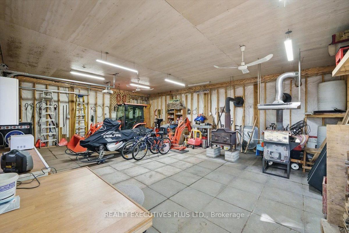 2935 Baseline Road Property Photo 41