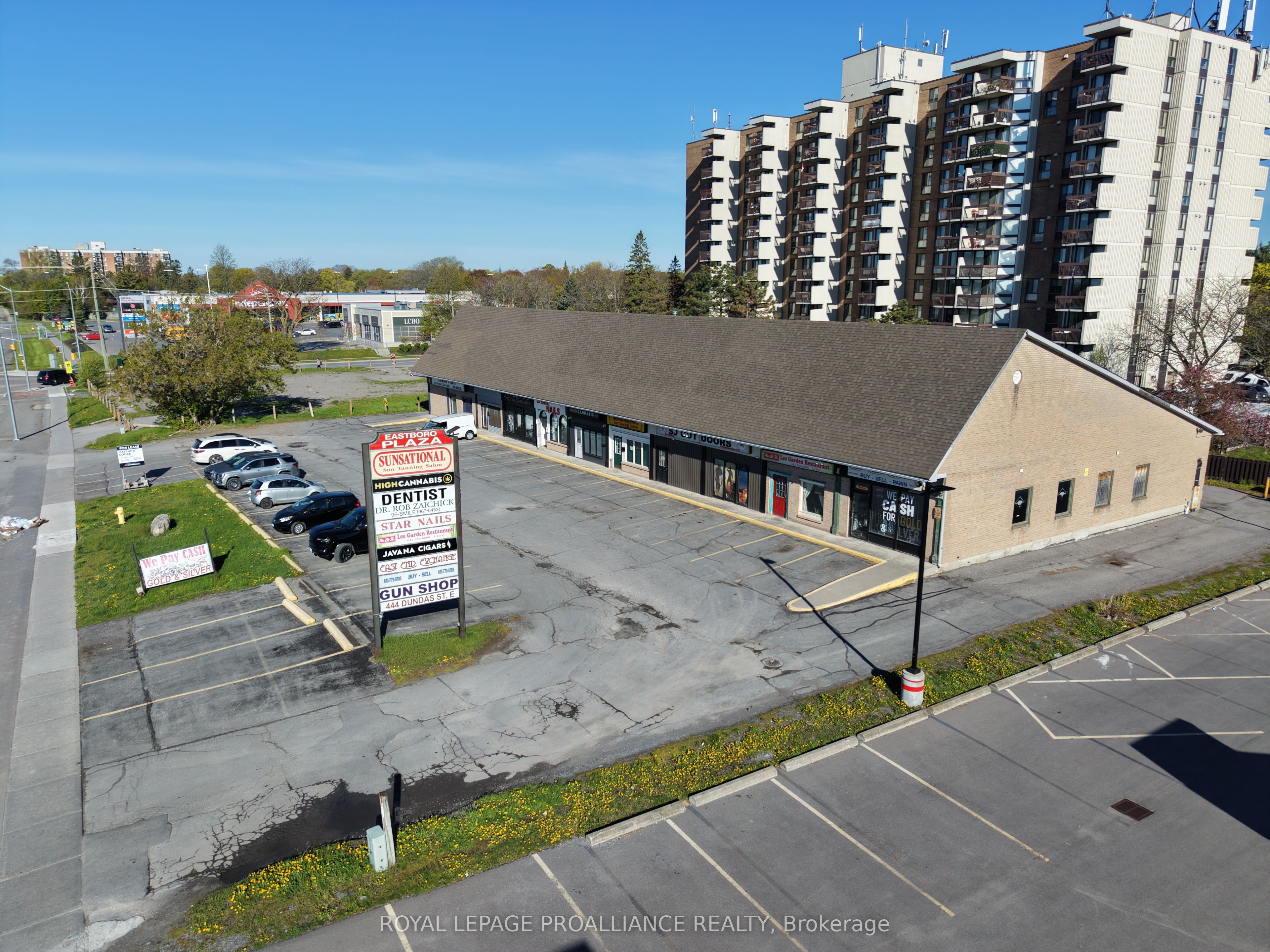 444 Dundas Street E D Property Photo 2