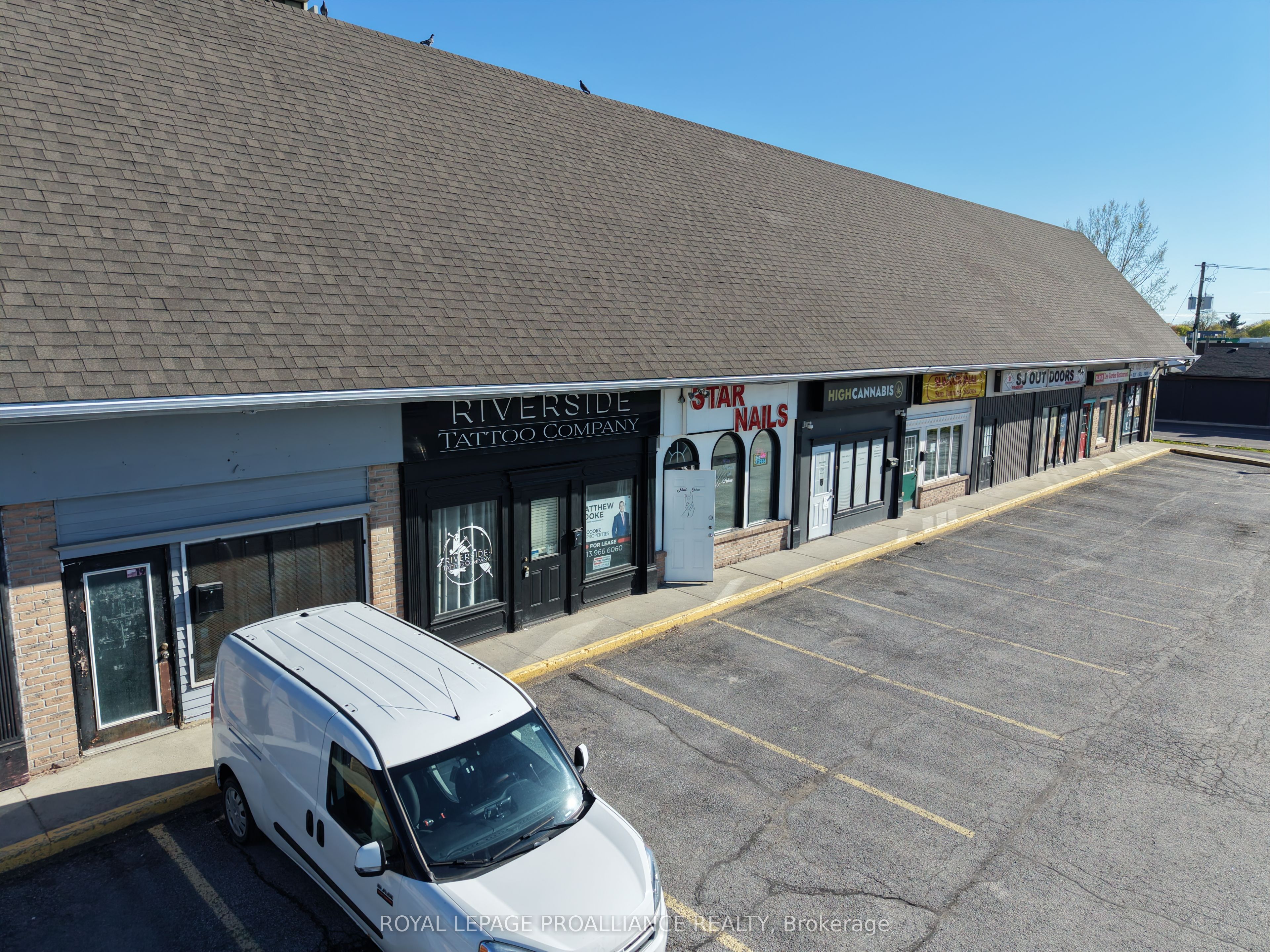 444 Dundas Street E D Property Photo 4