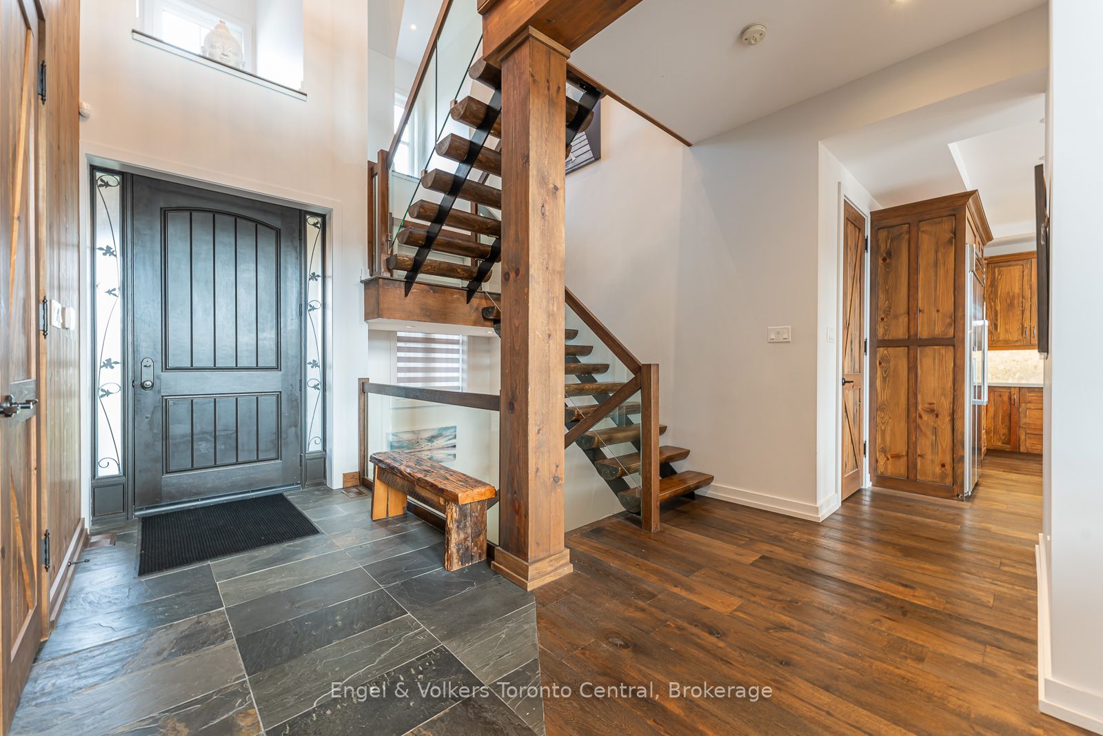280 Sunset Boulevard Property Photo 4