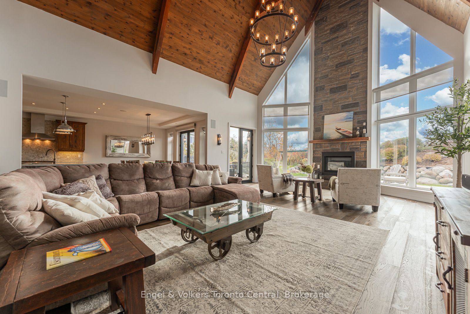 280 Sunset Boulevard Property Photo 7