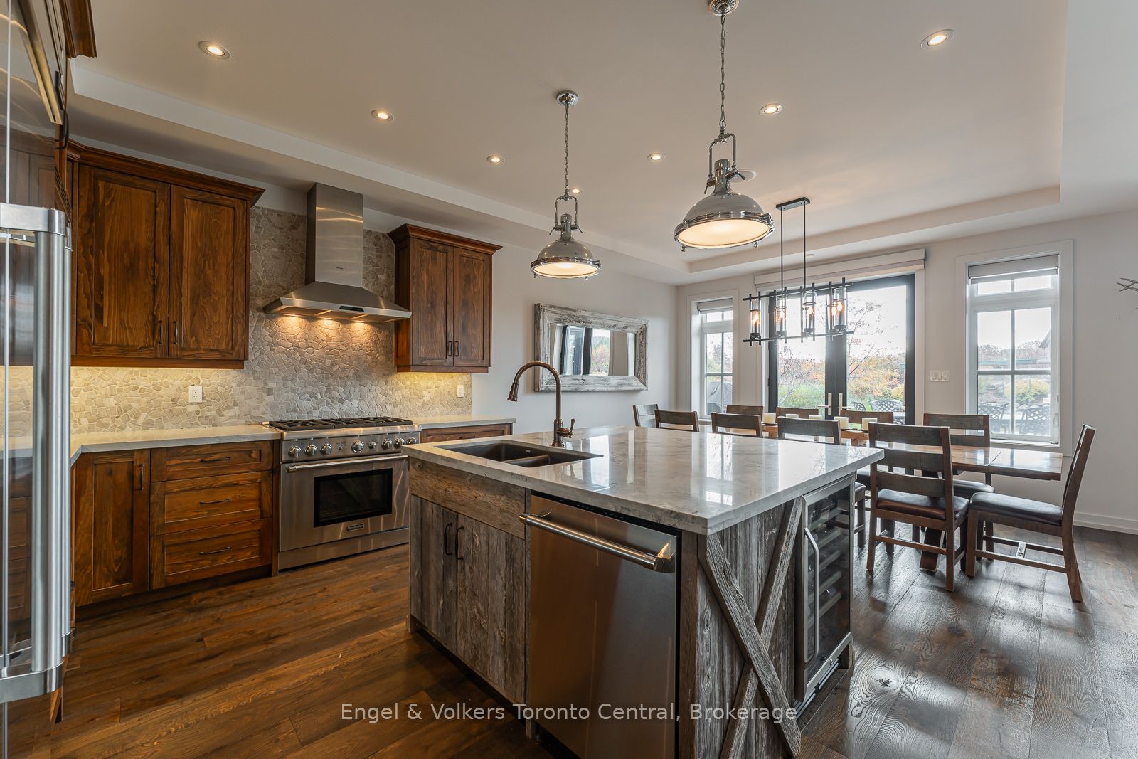 280 Sunset Boulevard Property Photo 14