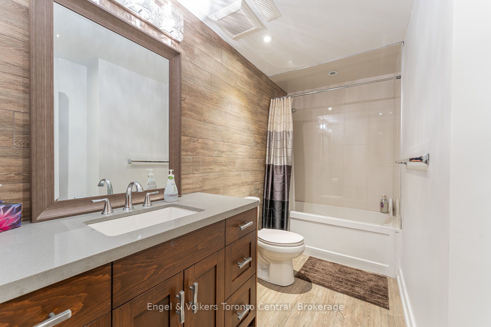280 Sunset Boulevard Property Photo 39
