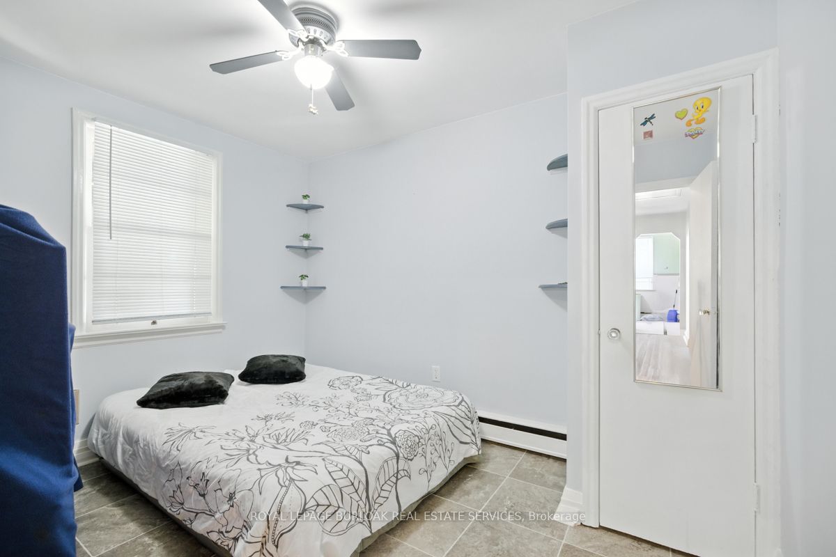 2718 Upper James Street Property Photo 10