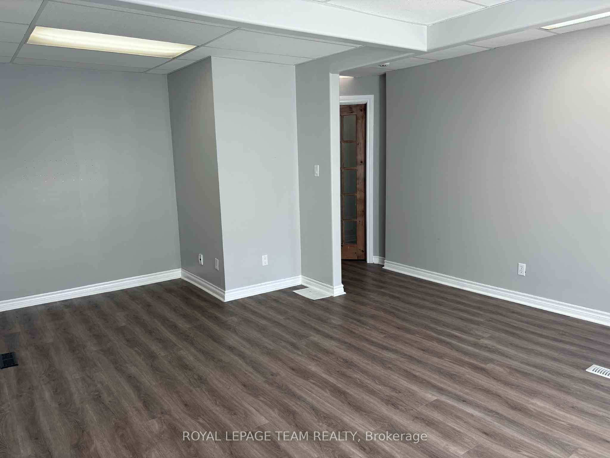 490 Main Street B Property Photo 5