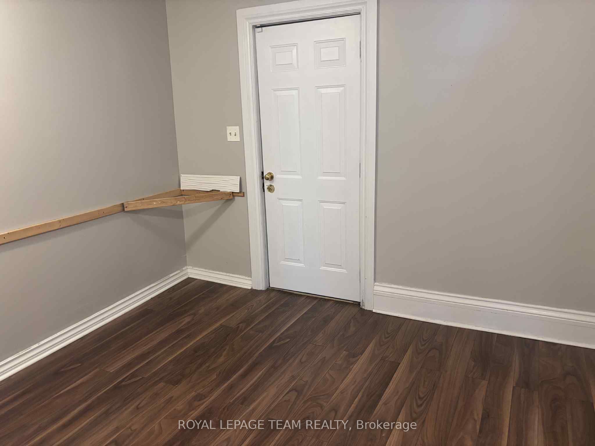490 Main Street B Property Photo 7