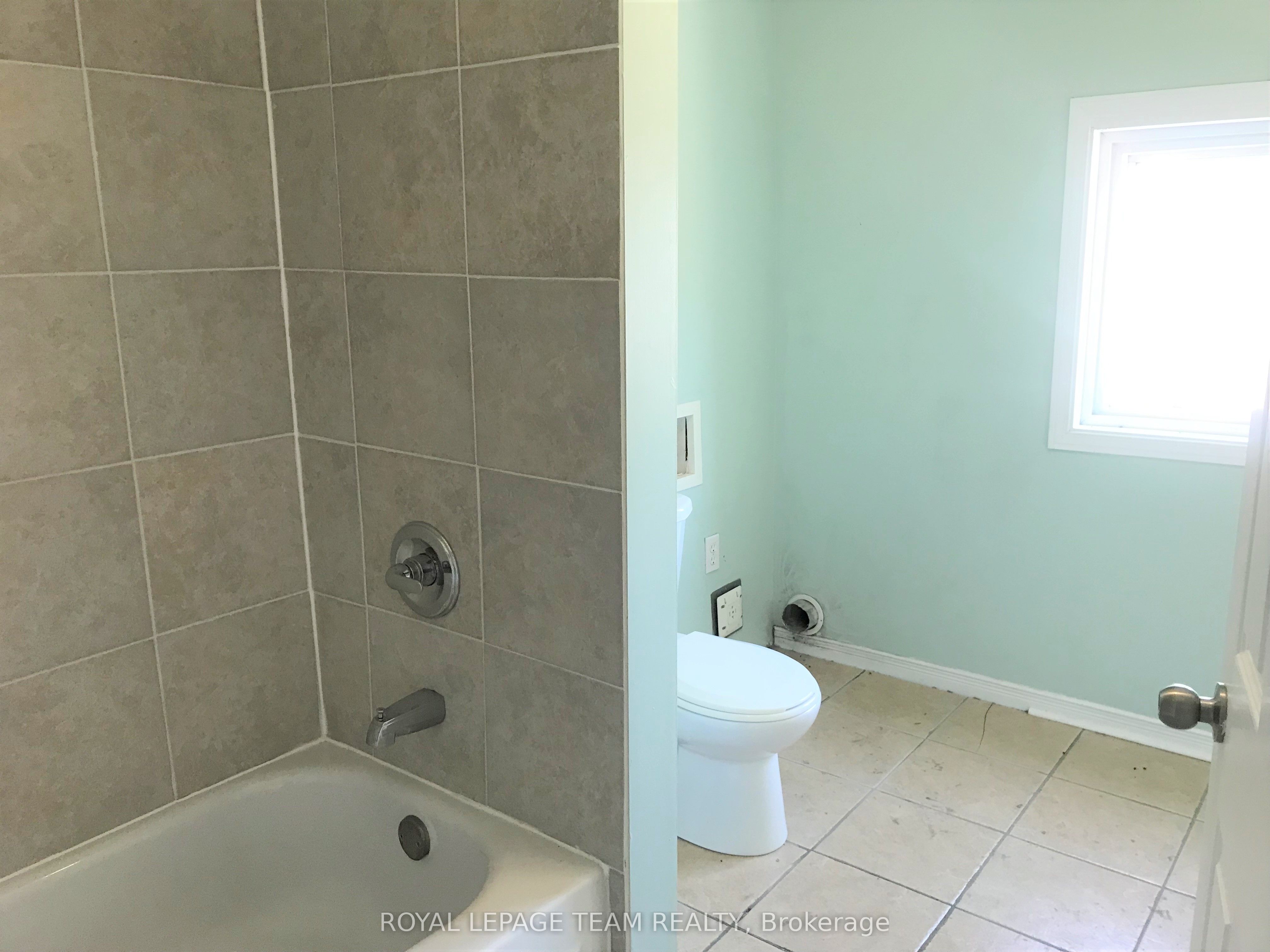 490 Main Street B Property Photo 9