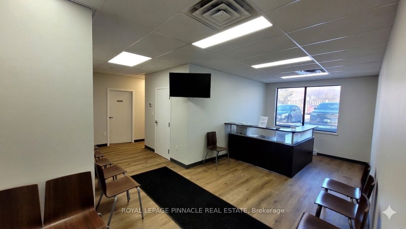 715 Coronation Boulevard 8-c Property Photo 4