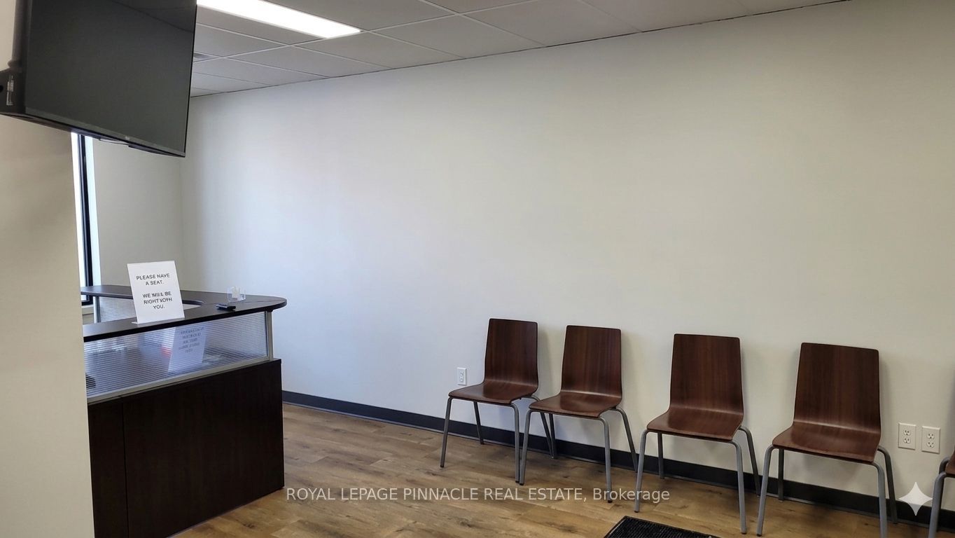715 Coronation Boulevard 8-c Property Photo 5