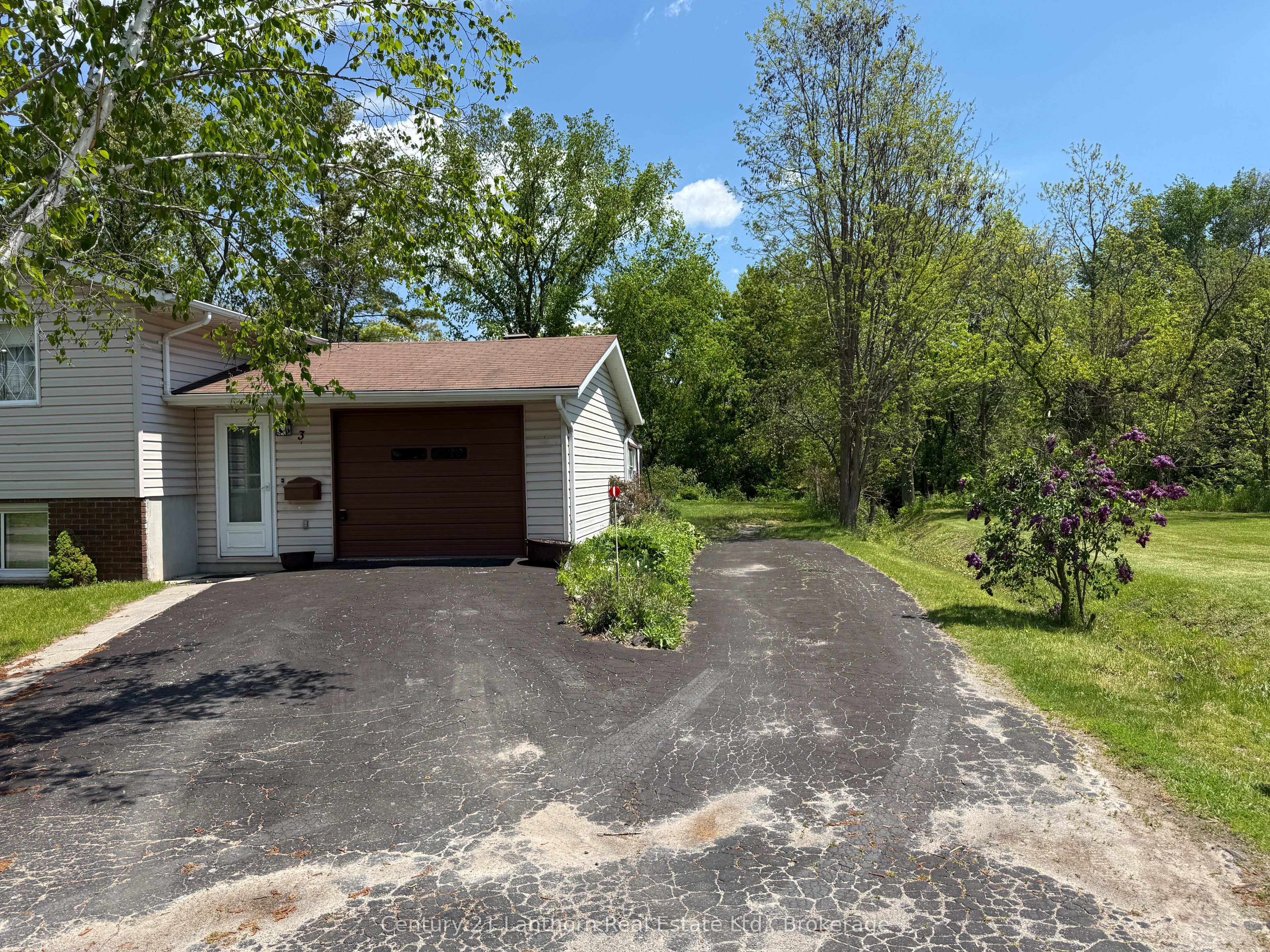 3 Champlain Street Property Photo 4