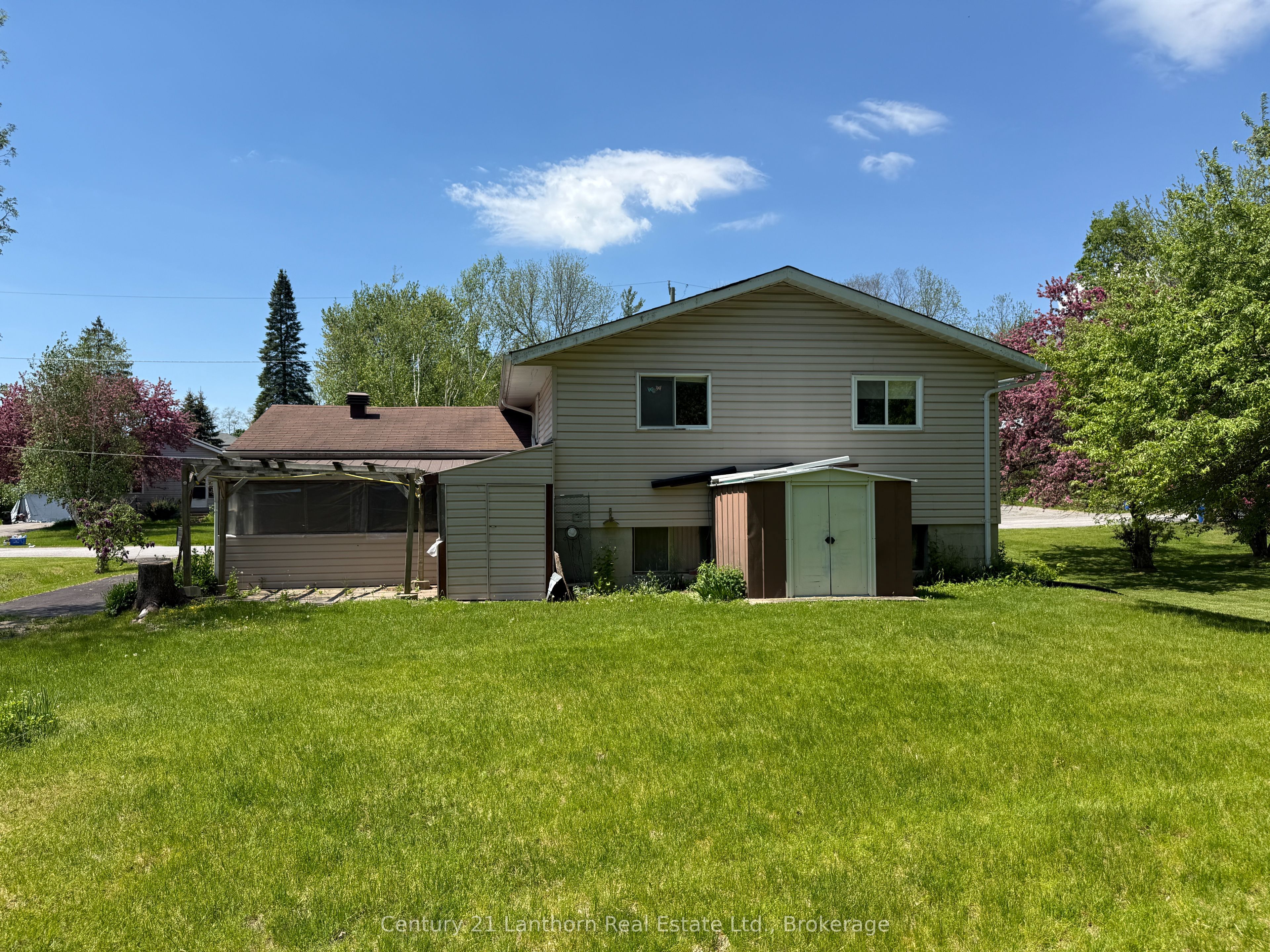 3 Champlain Street Property Photo 32