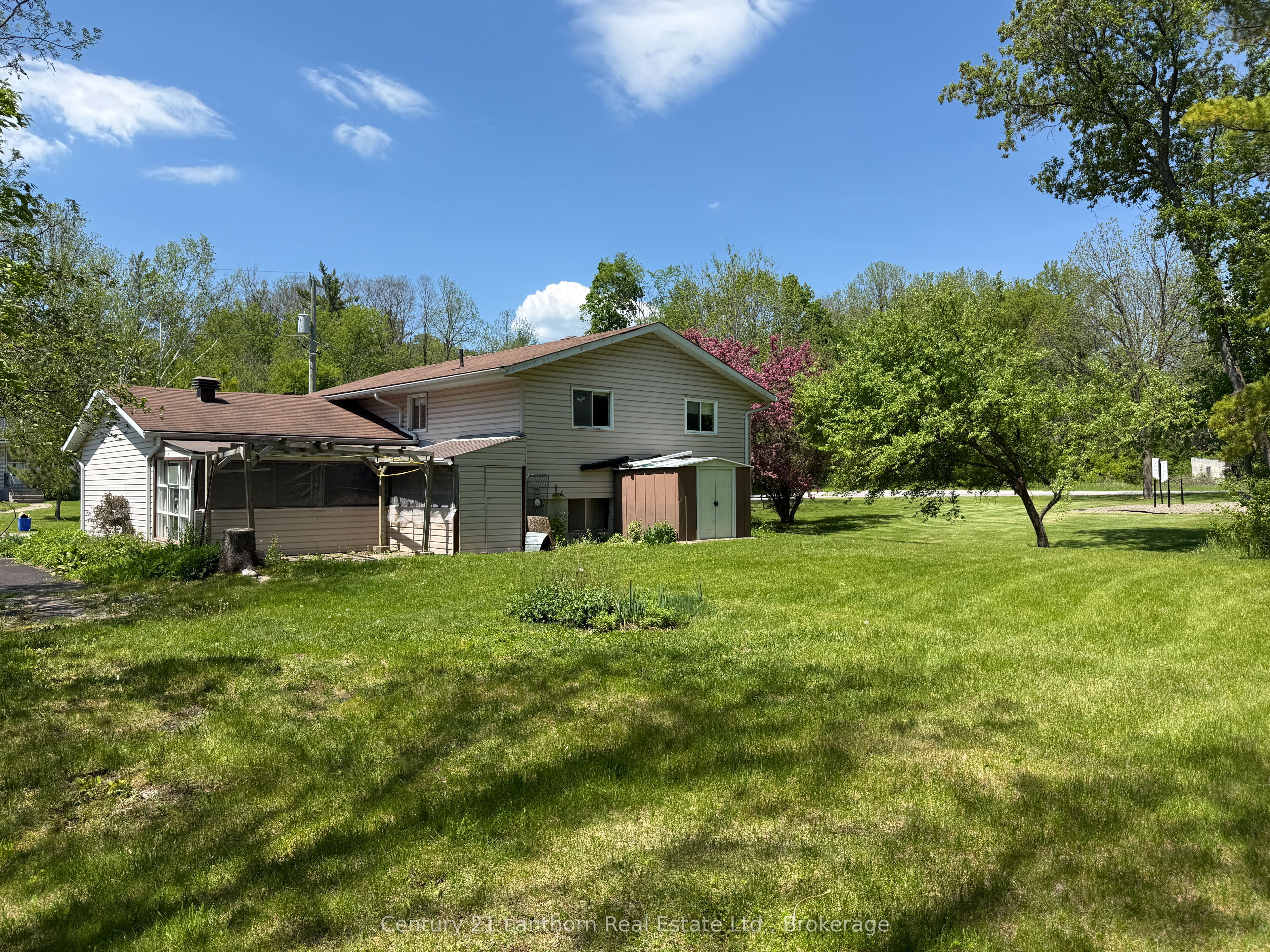 3 Champlain Street Property Photo 34