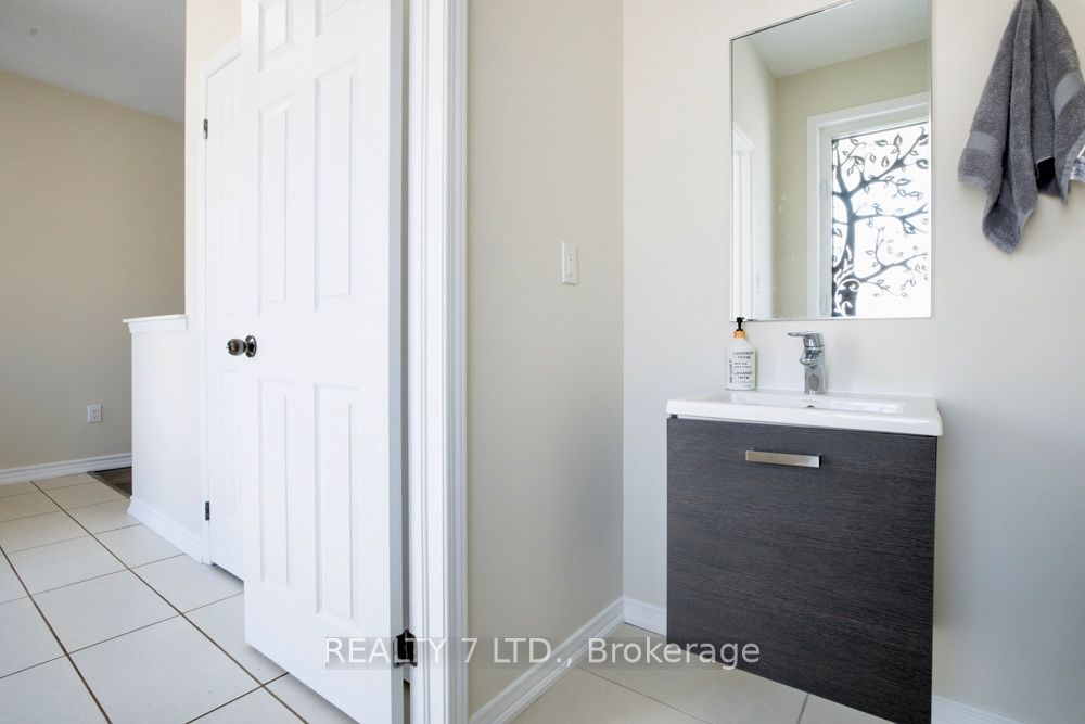 8541 Sweet Chestnut Drive Property Photo 5