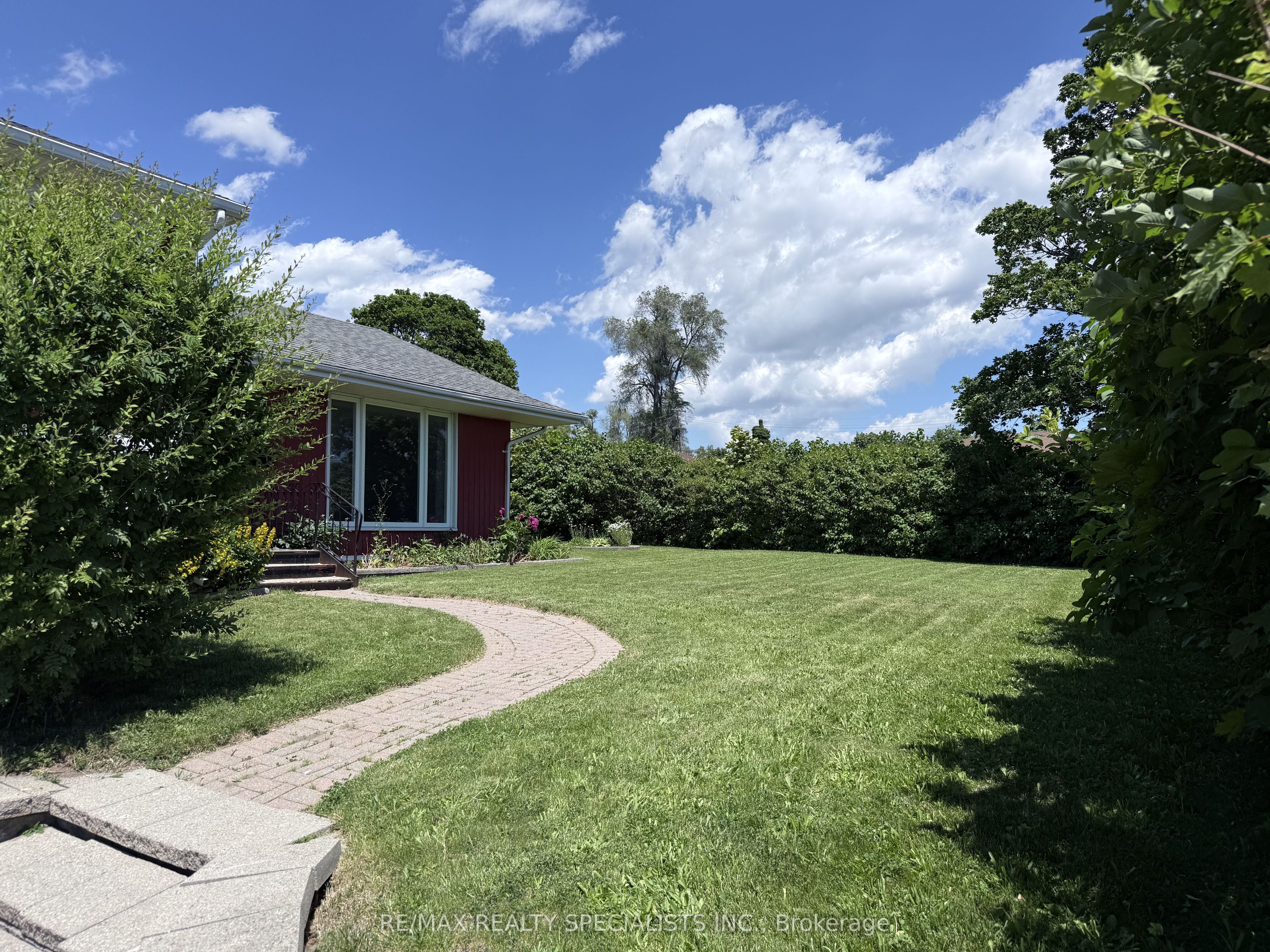 302 King Street Property Photo 46