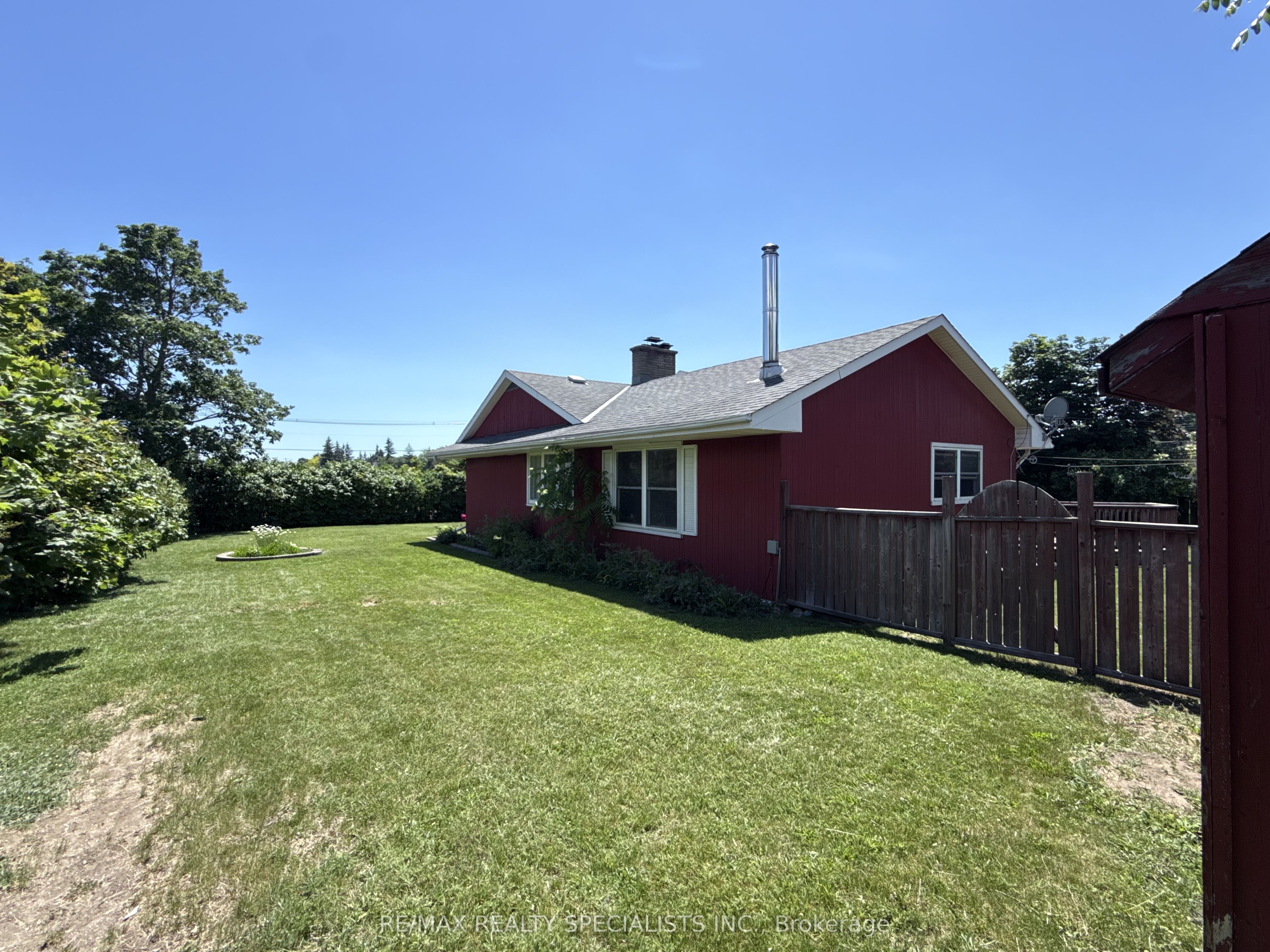 302 King Street Property Photo 48