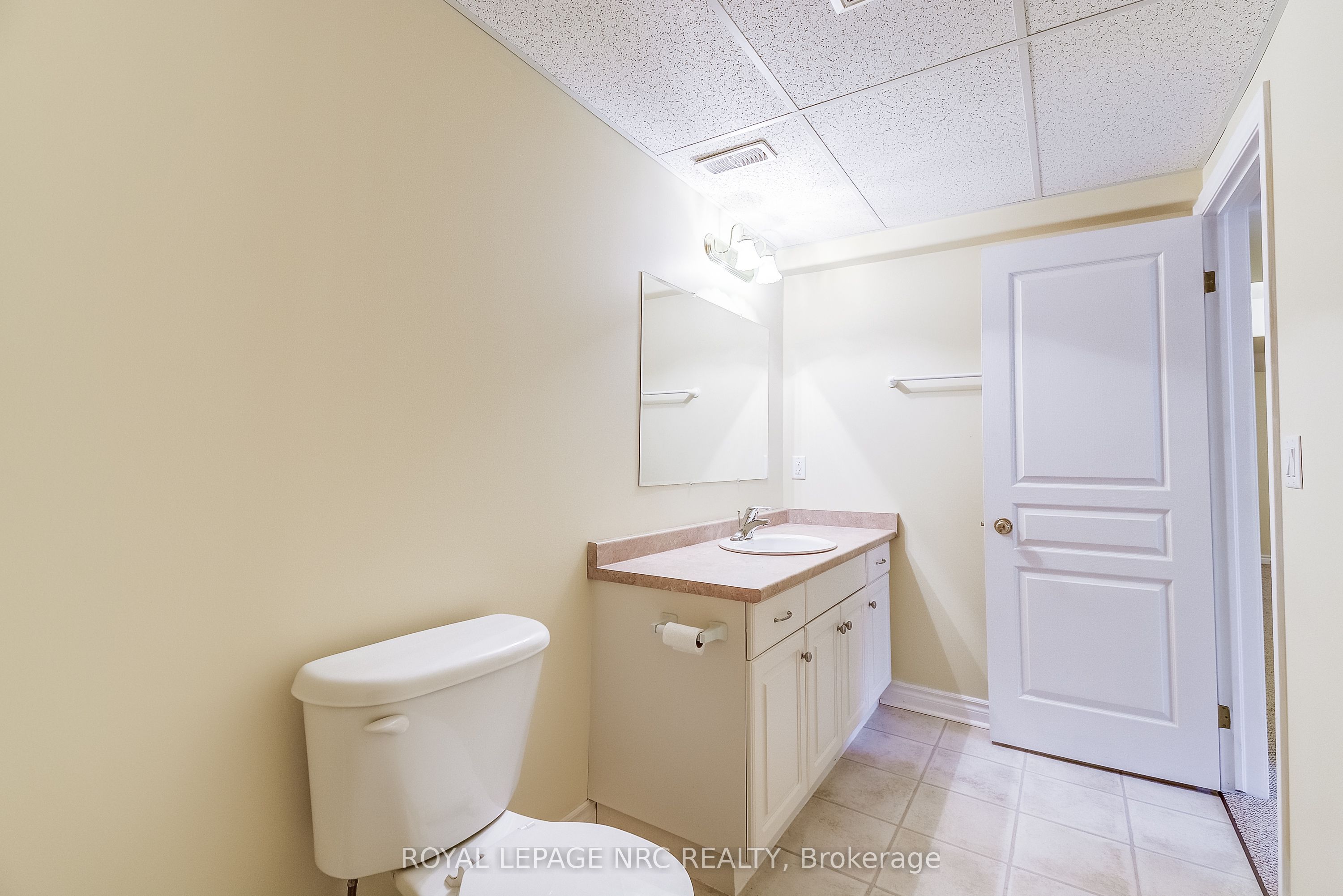 92 Loretta Drive 12 Property Photo 28