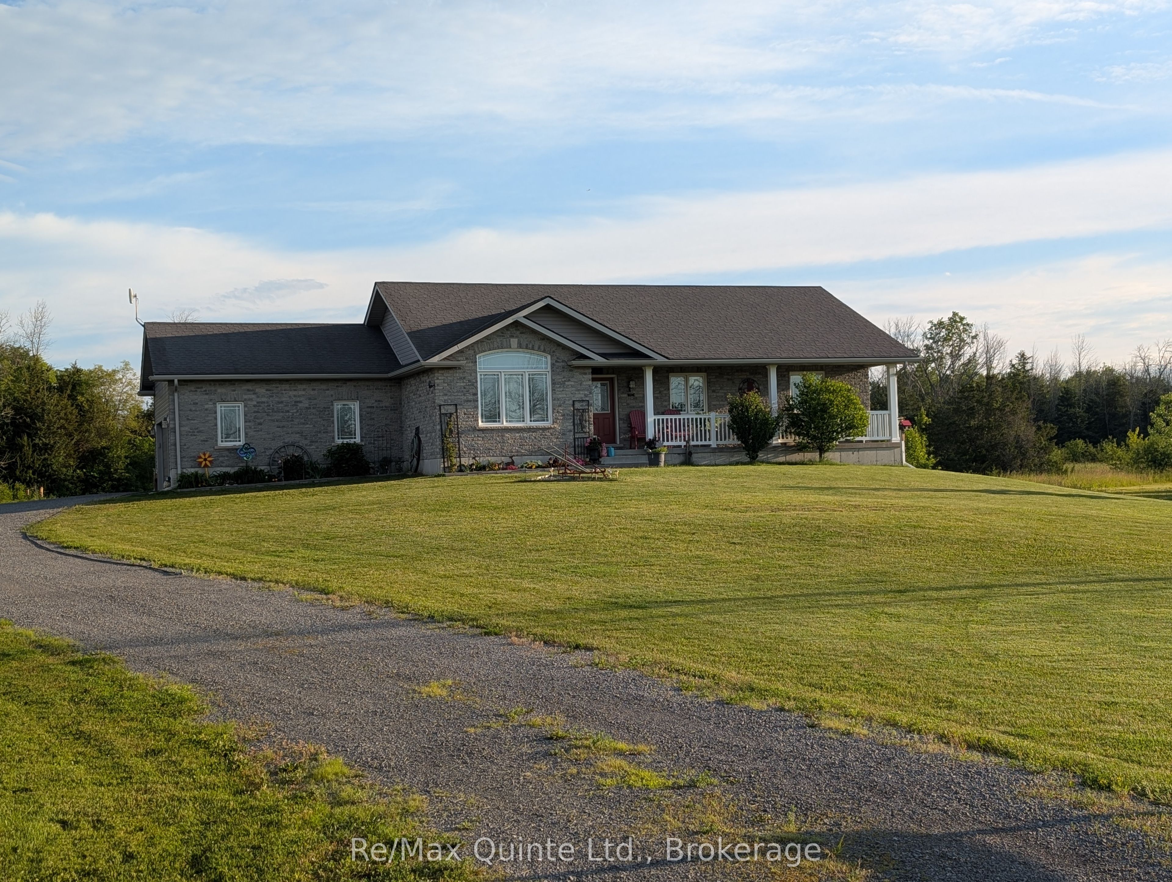355 Mitchells Crossroad Property Photo 3