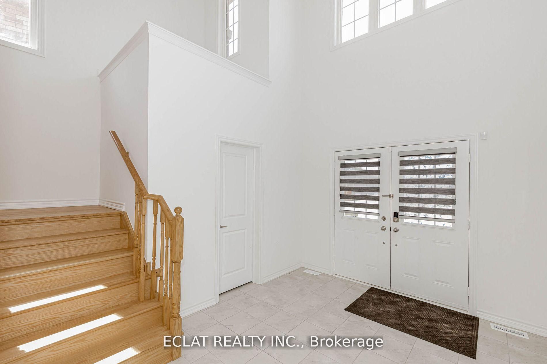 329 Russell Street Property Photo 6