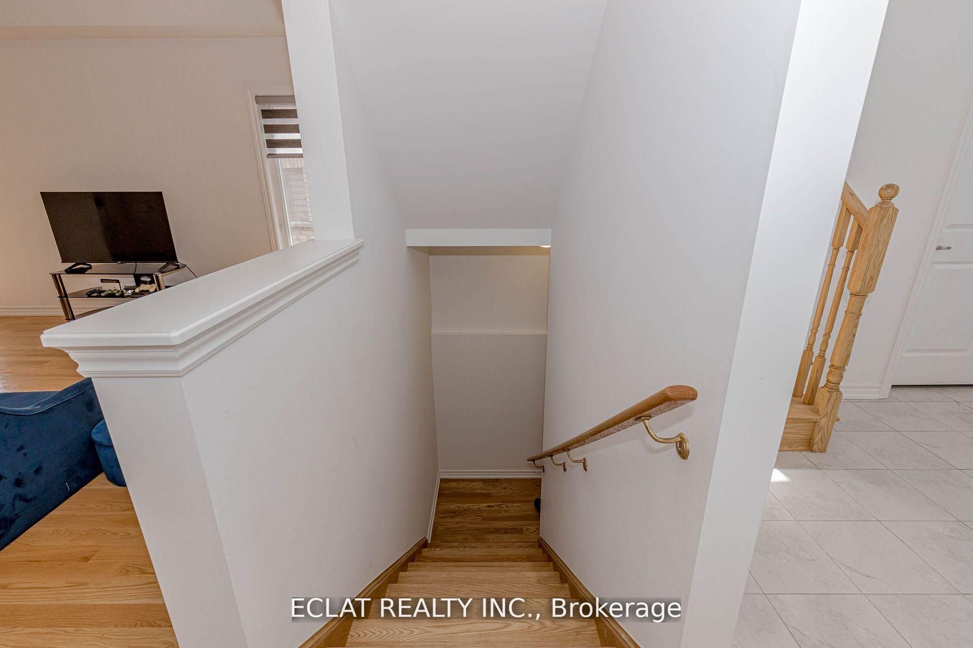 329 Russell Street Property Photo 43