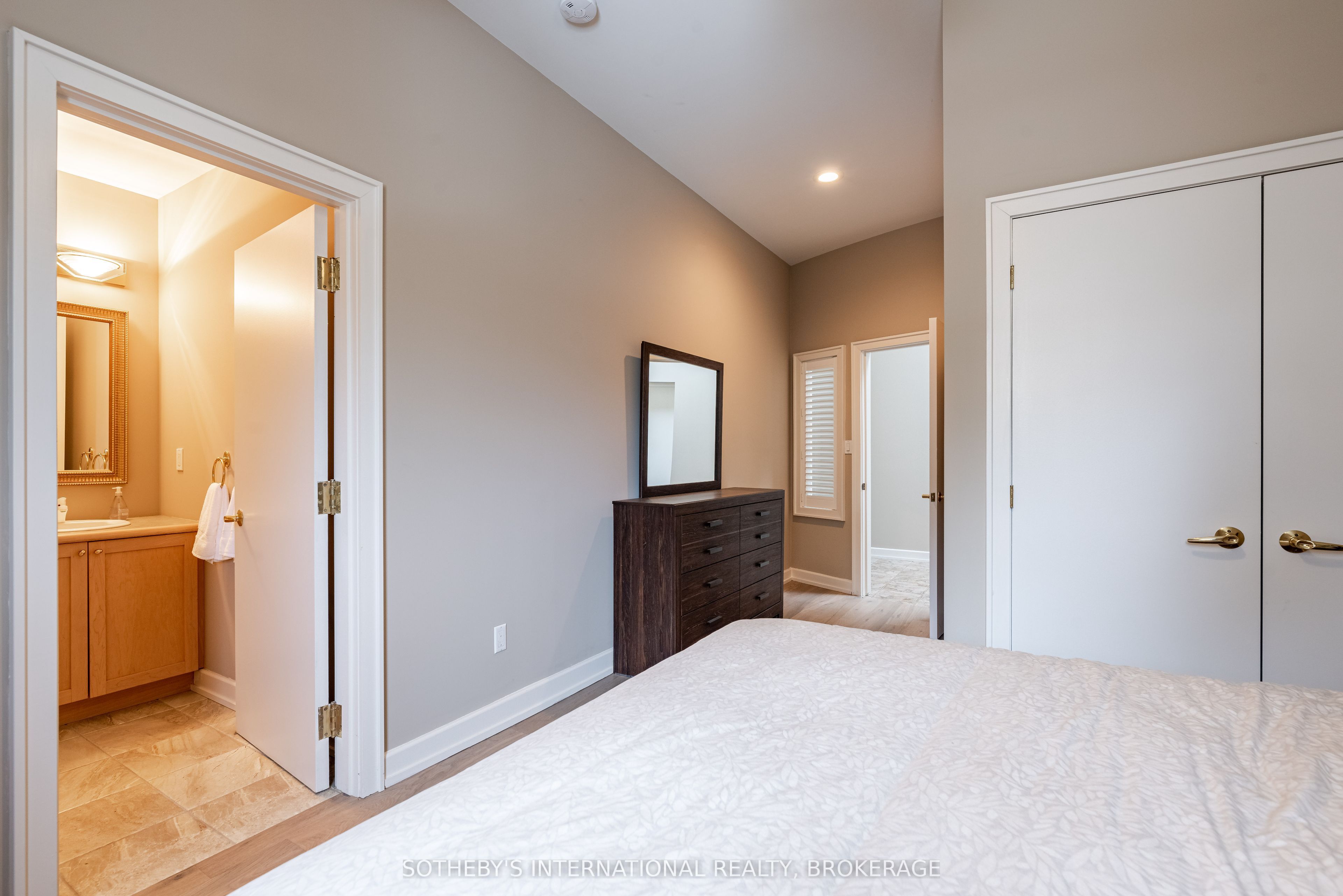 1339 Lakeshore Road Property Photo 45
