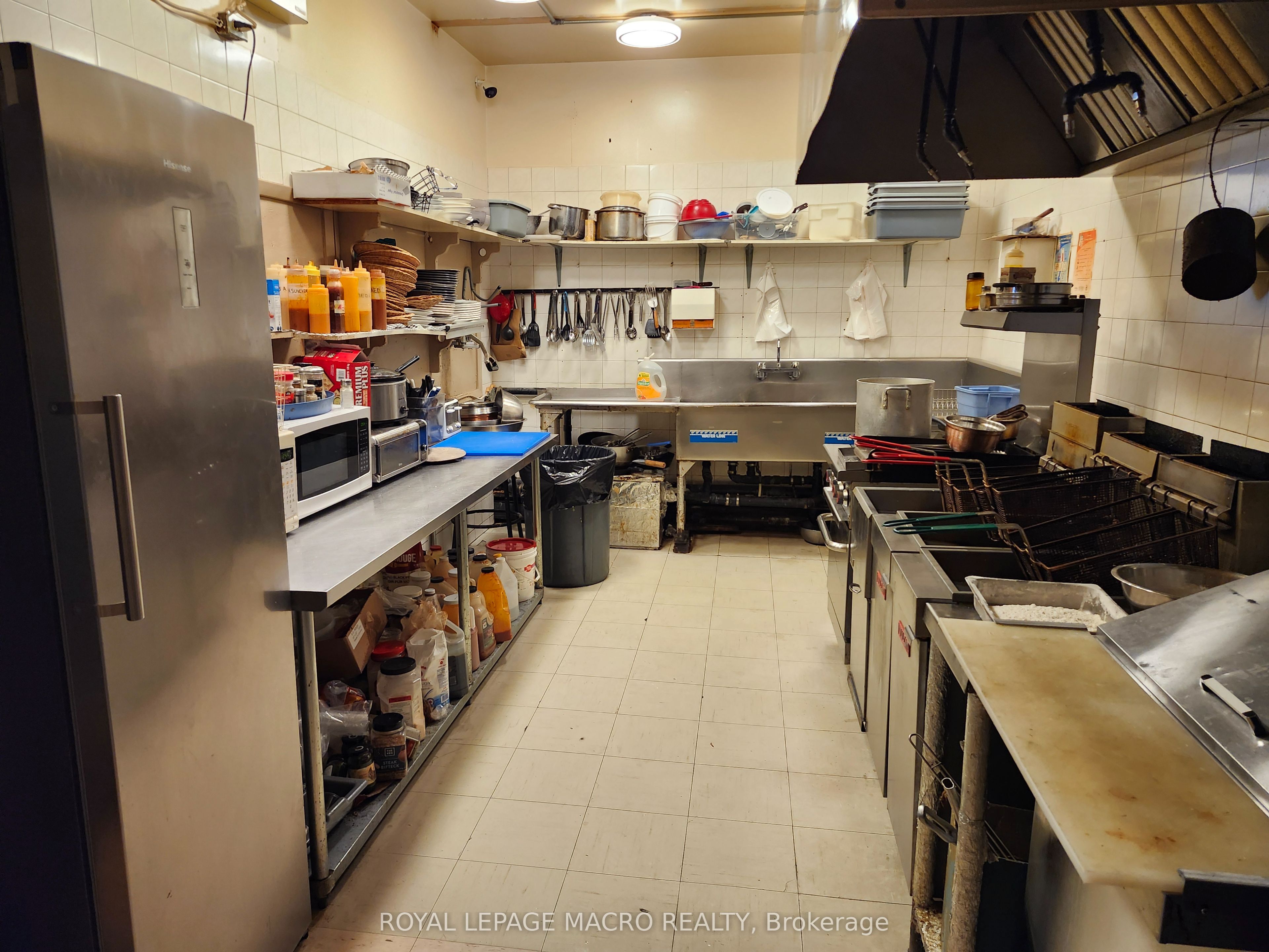 49 Scott Street W Property Photo 11