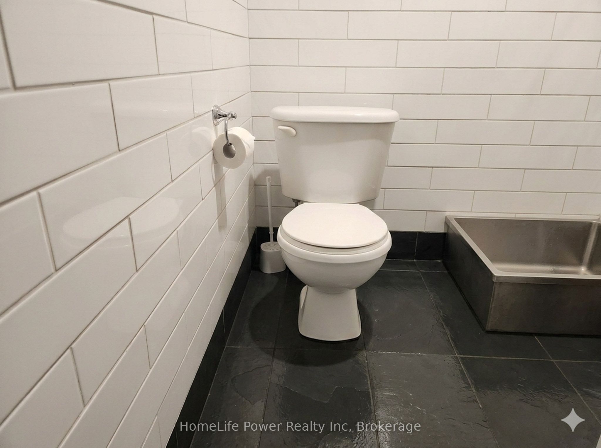 35 Harvard Road 10 Property Photo 22