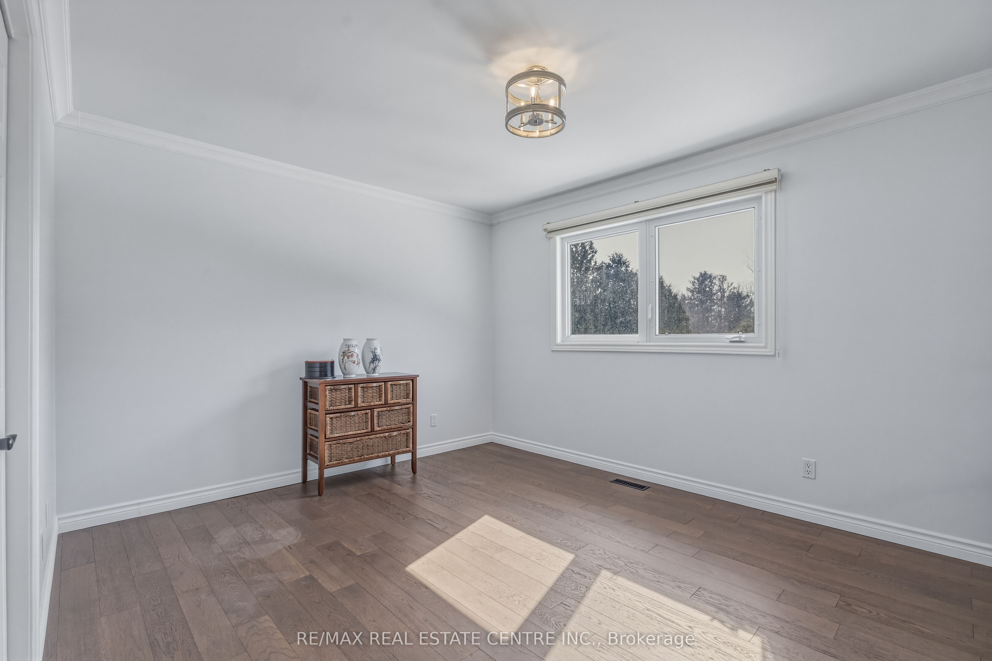 6 Iris Court Property Photo 32