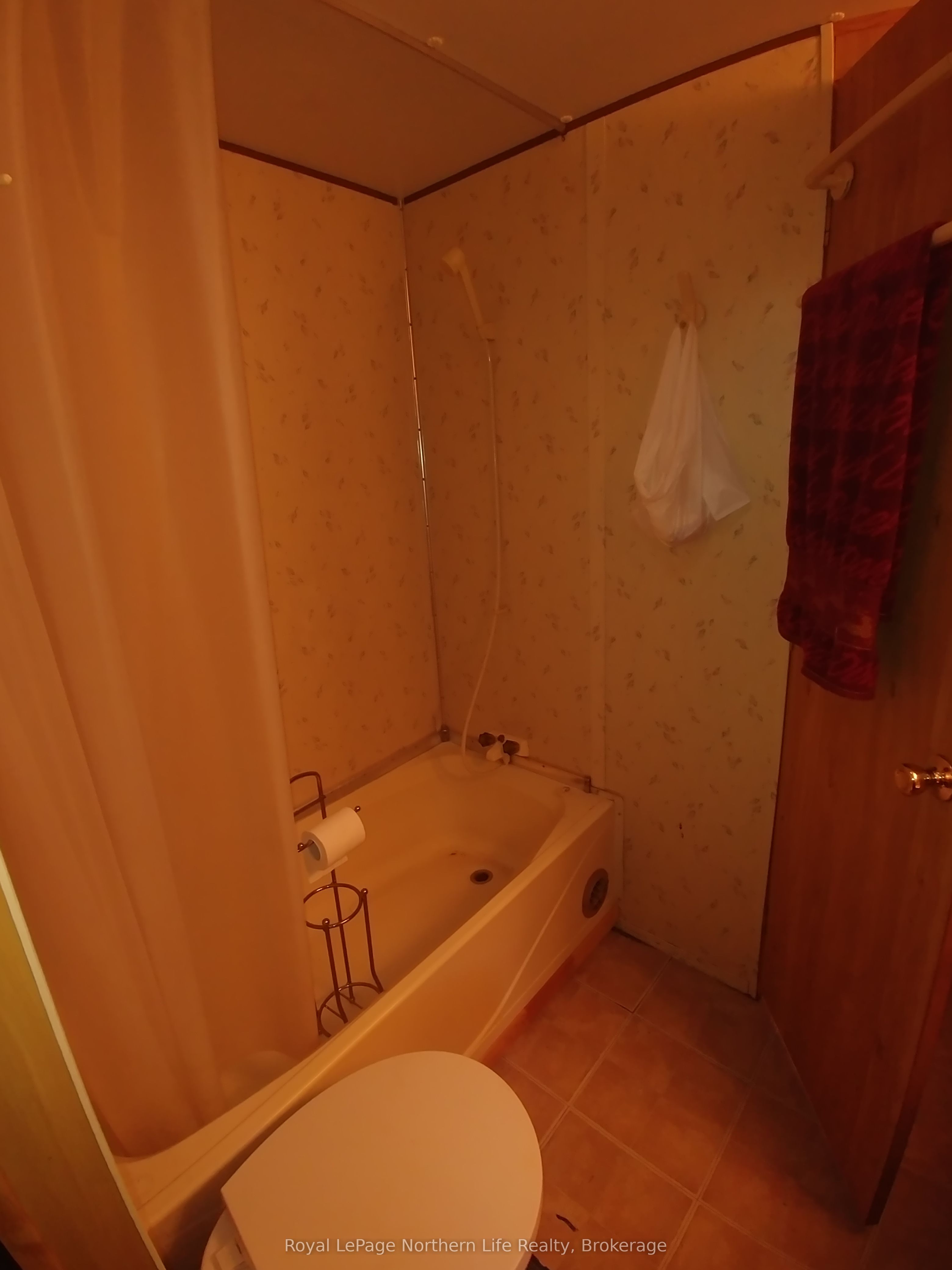 446 Burritts Road Property Photo 6