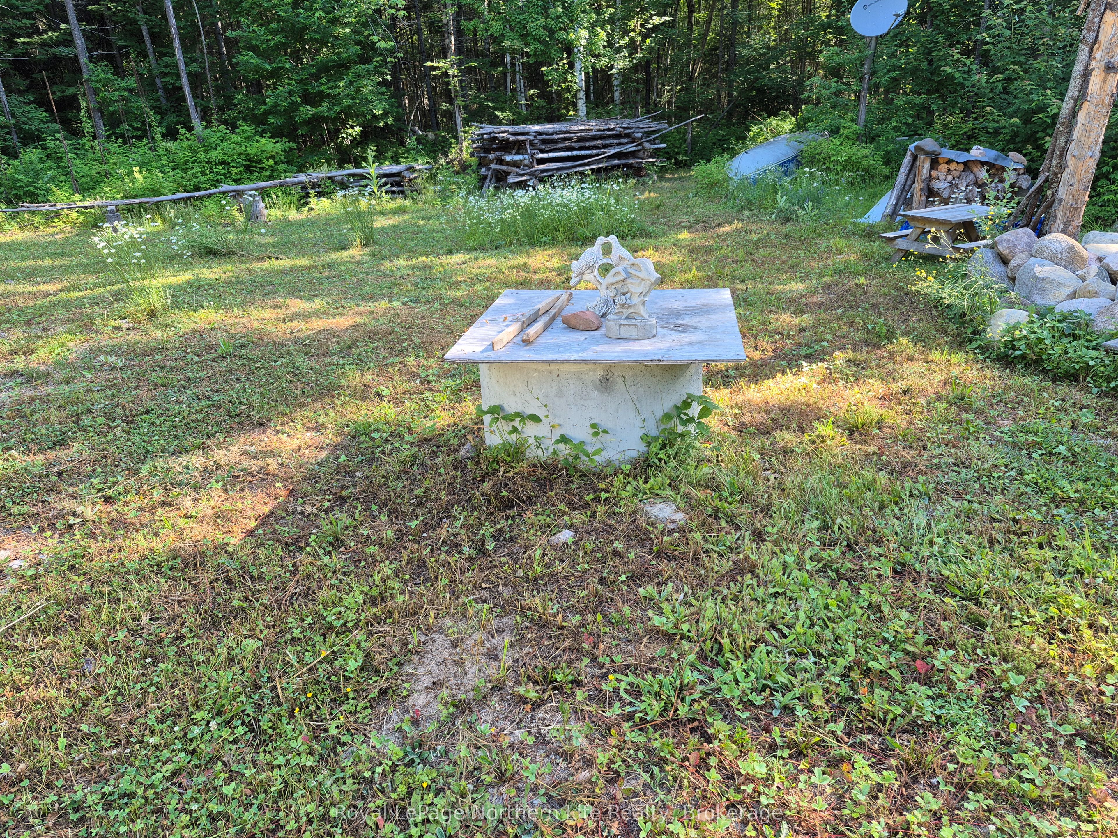 446 Burritts Road Property Photo 8