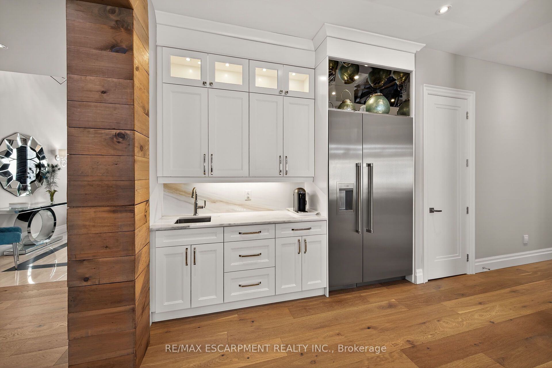 747 Vernon Place Property Photo 11