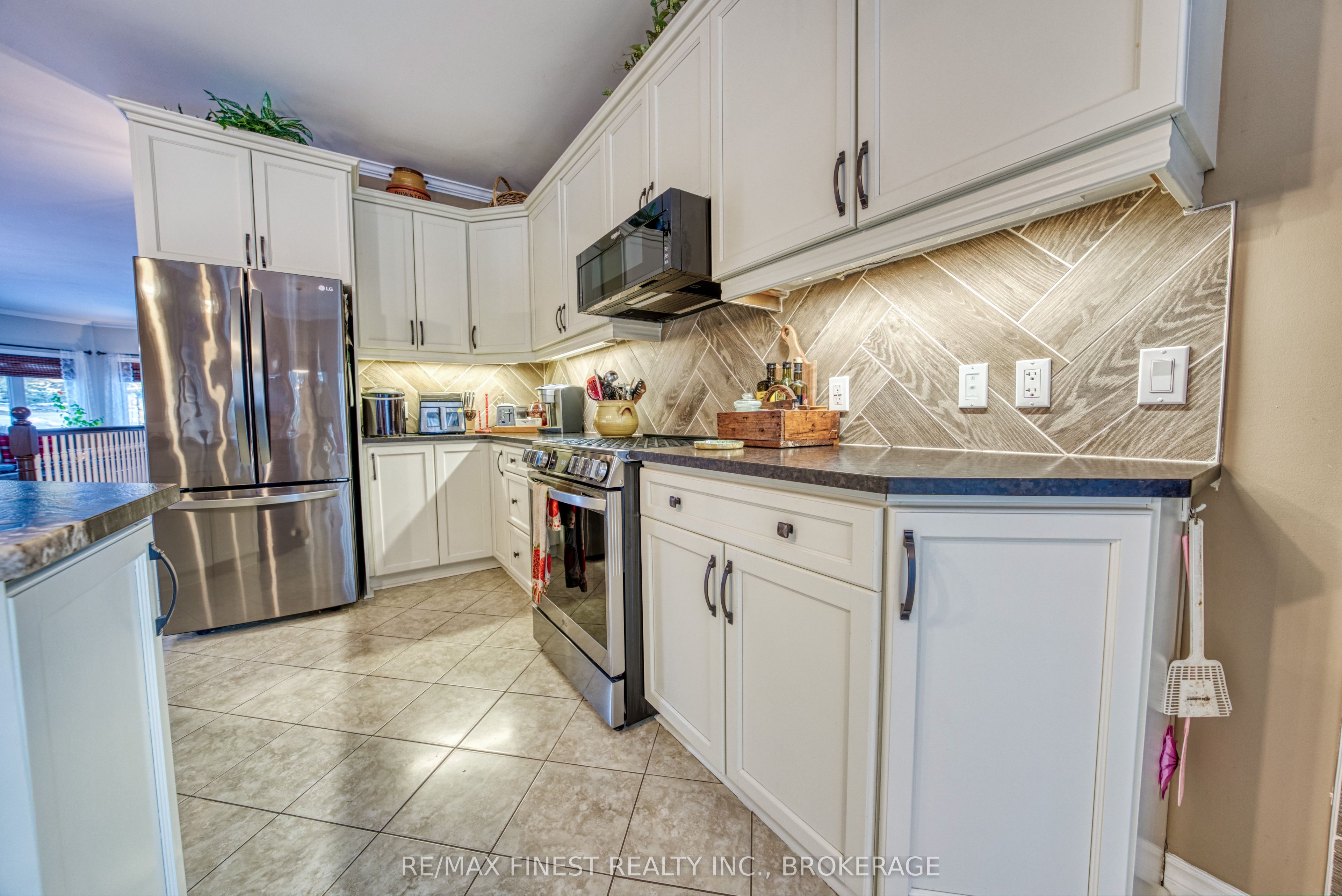 108 Grayrock Crescent Property Photo 8