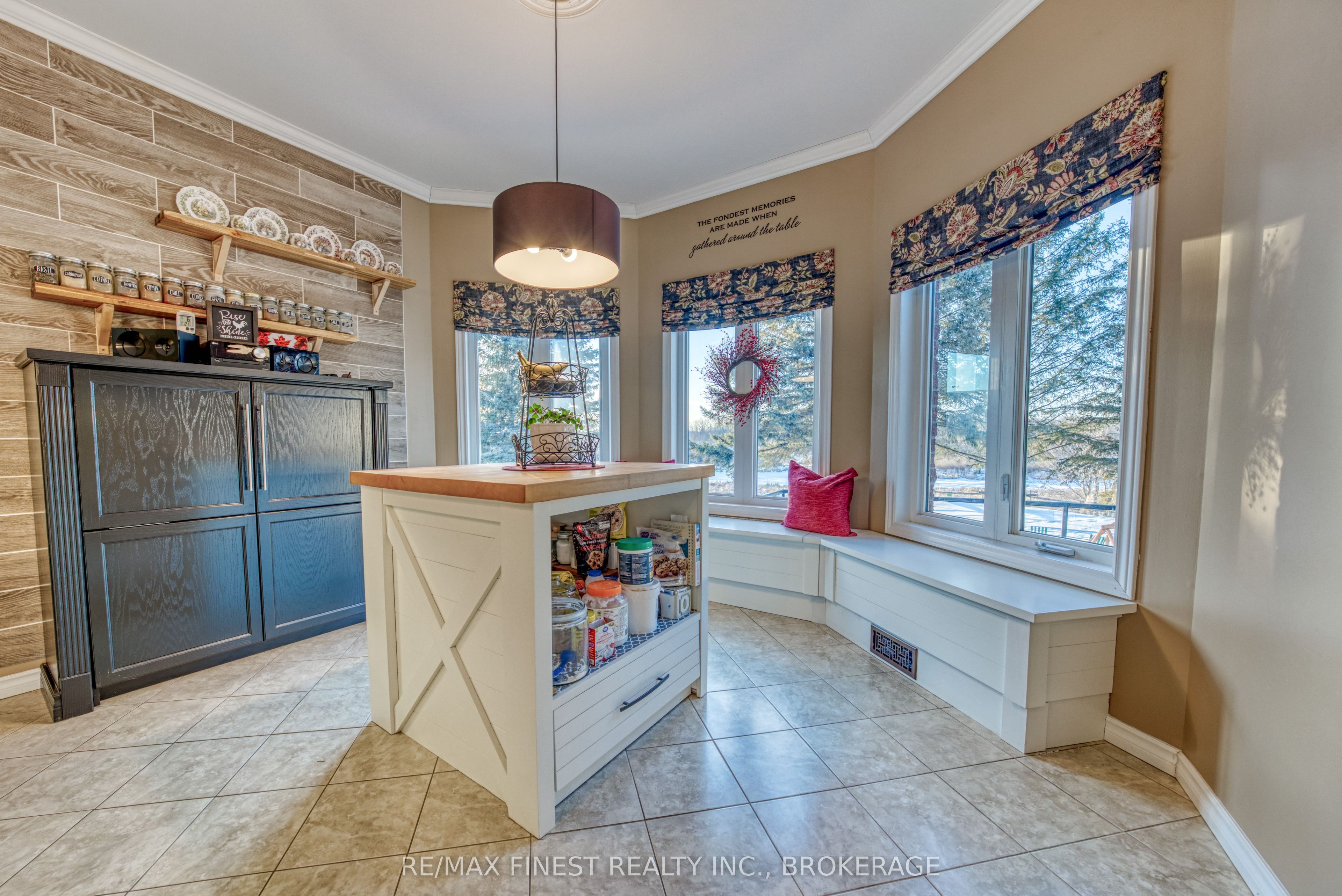 108 Grayrock Crescent Property Photo 10