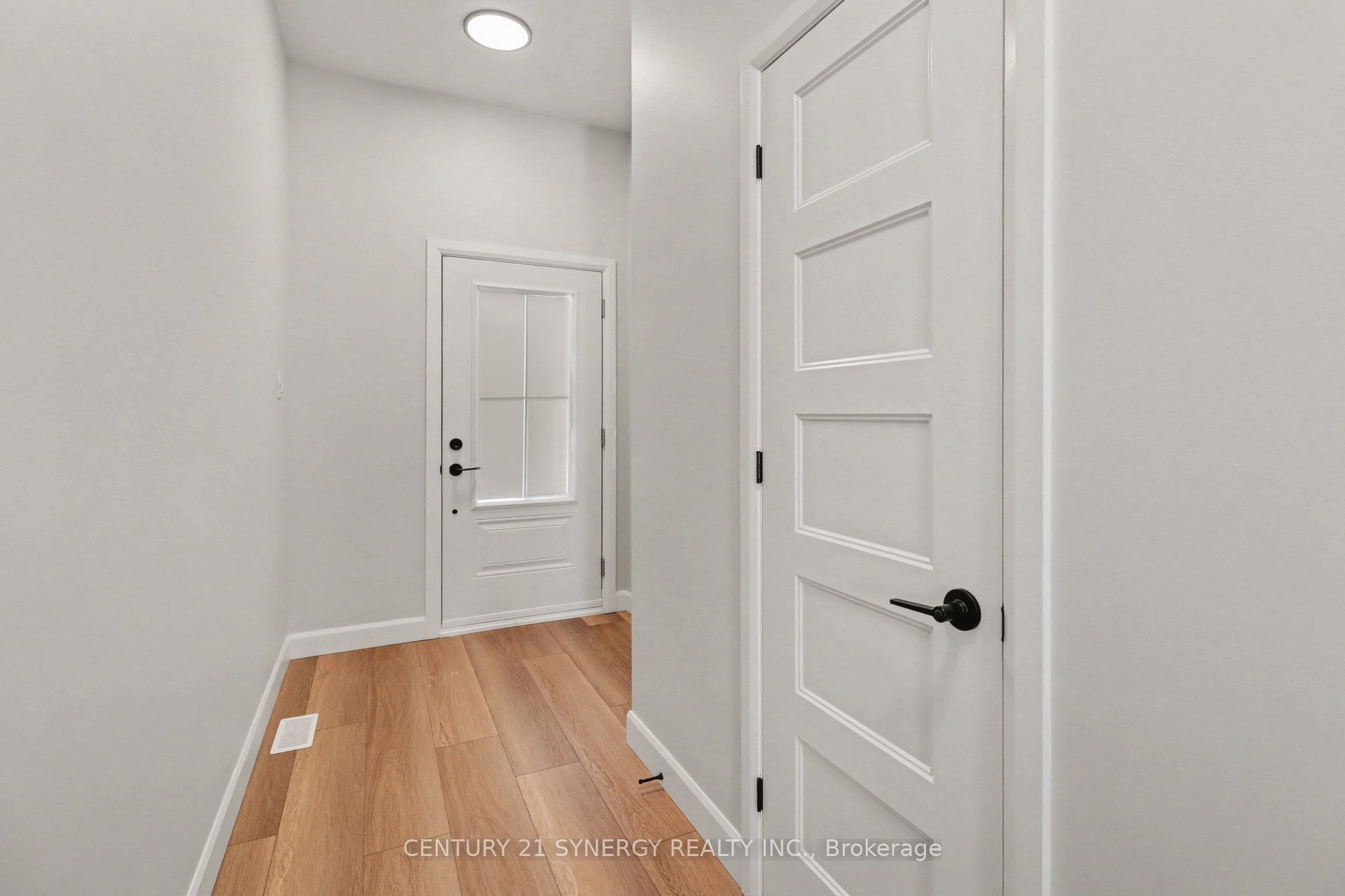 69 Villeneuve Street Property Photo 4