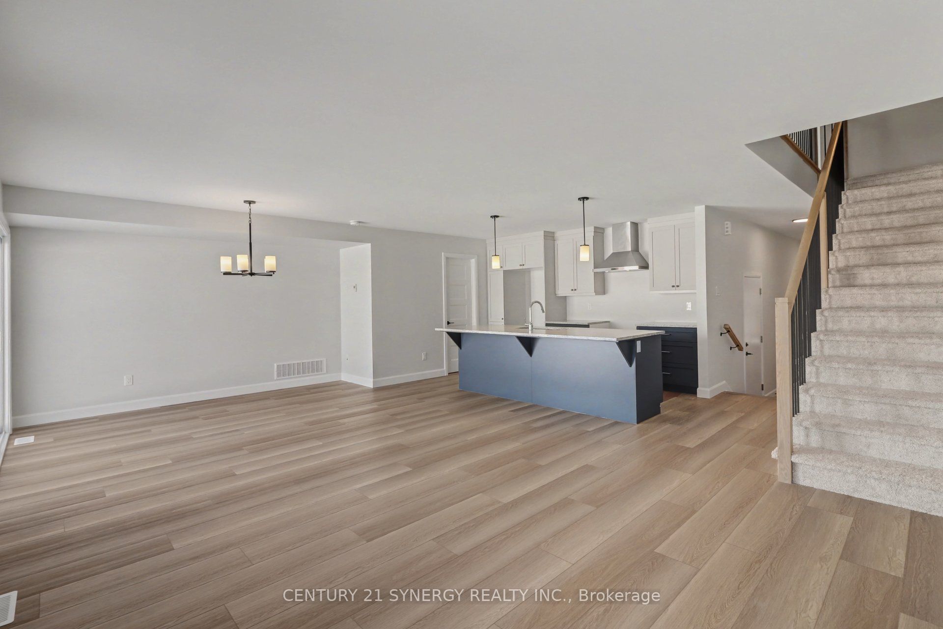 69 Villeneuve Street Property Photo 11