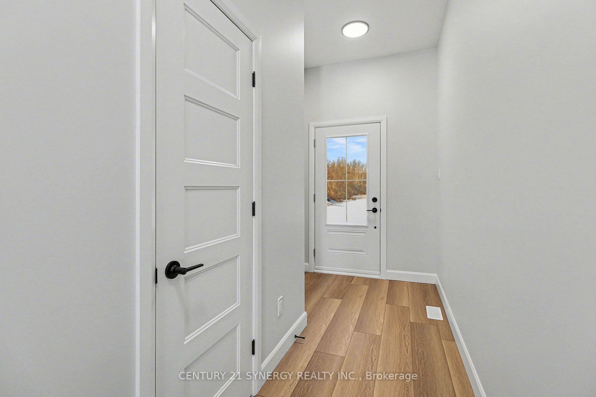 67 Villeneuve Street Property Photo 4