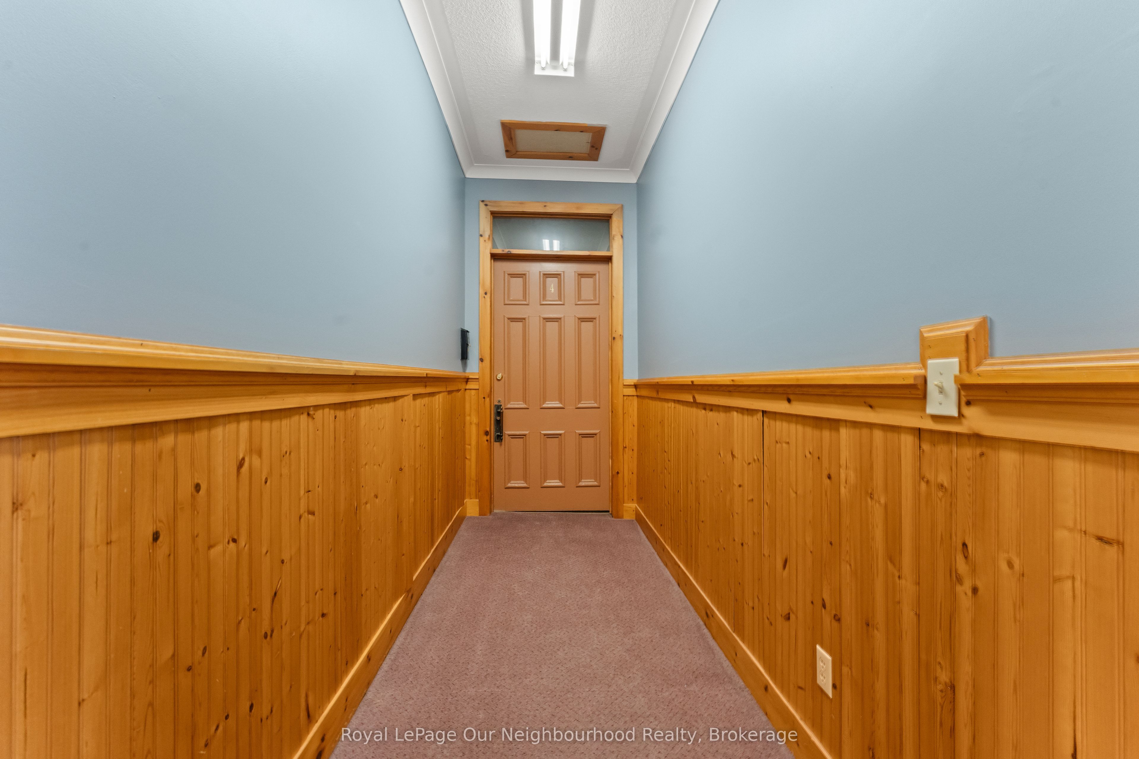 11 King Street E Property Photo 15