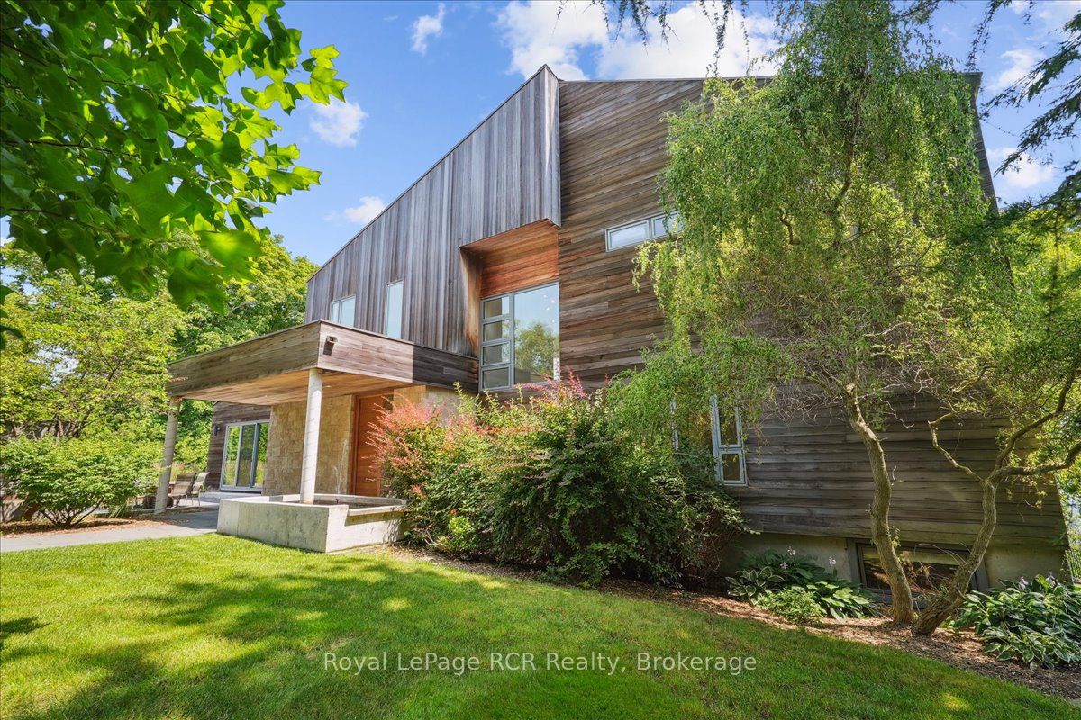 20 Everett Road Property Photo 5