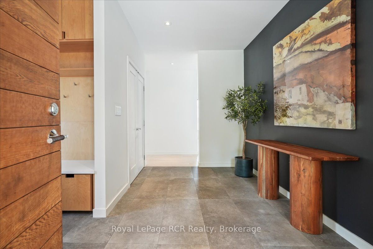 20 Everett Road Property Photo 8