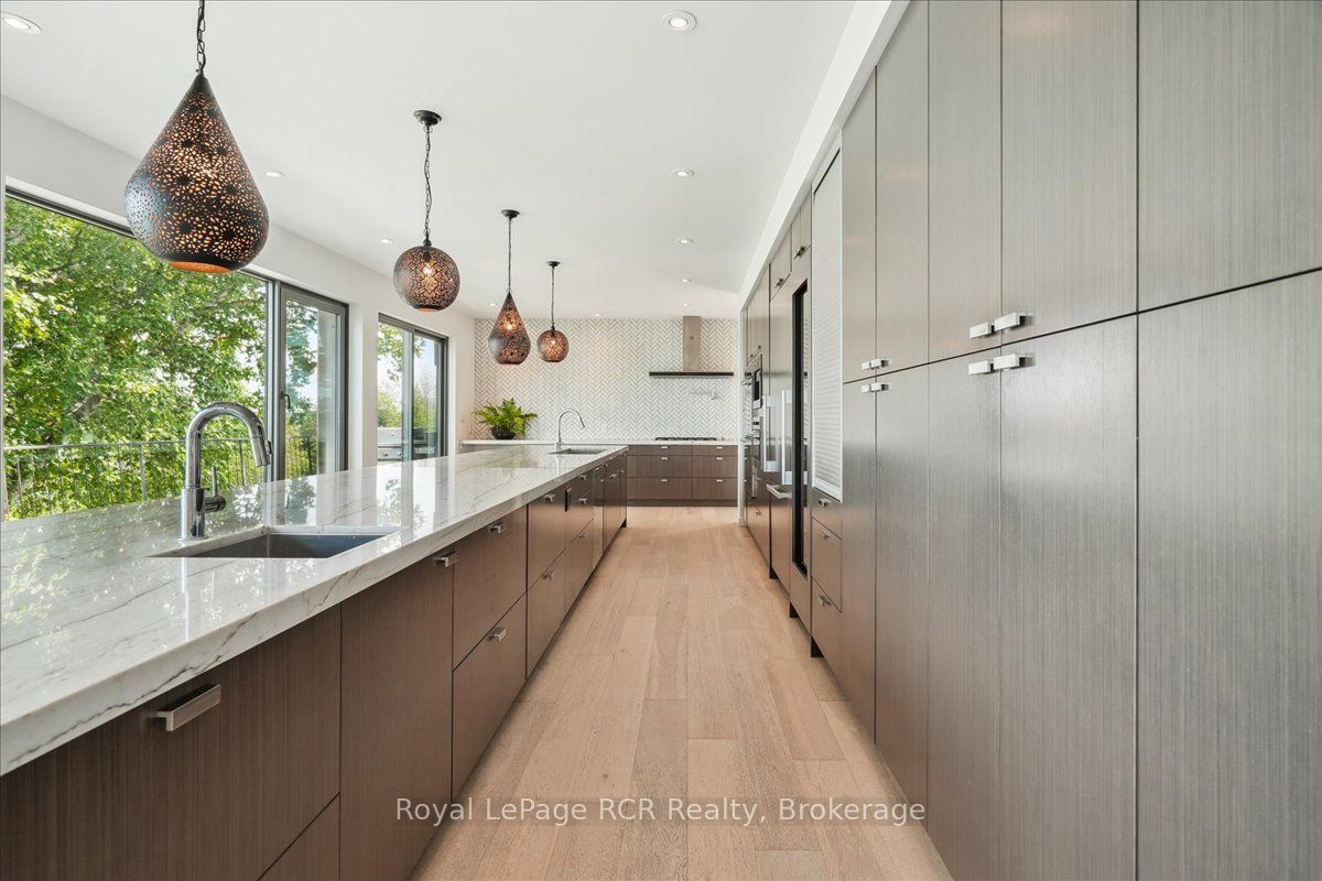 20 Everett Road Property Photo 18