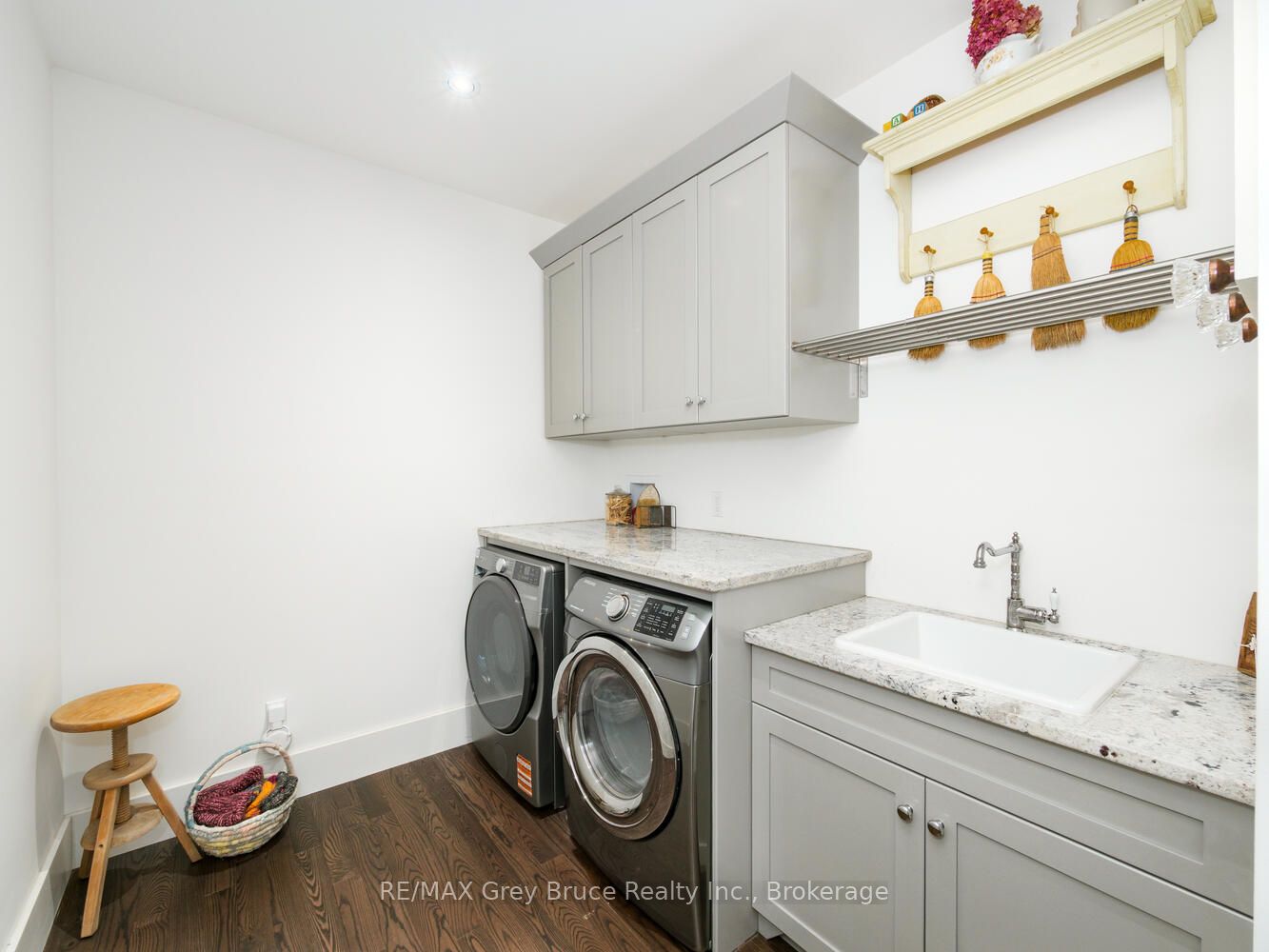 33 Dunks Bay Road Property Photo 18