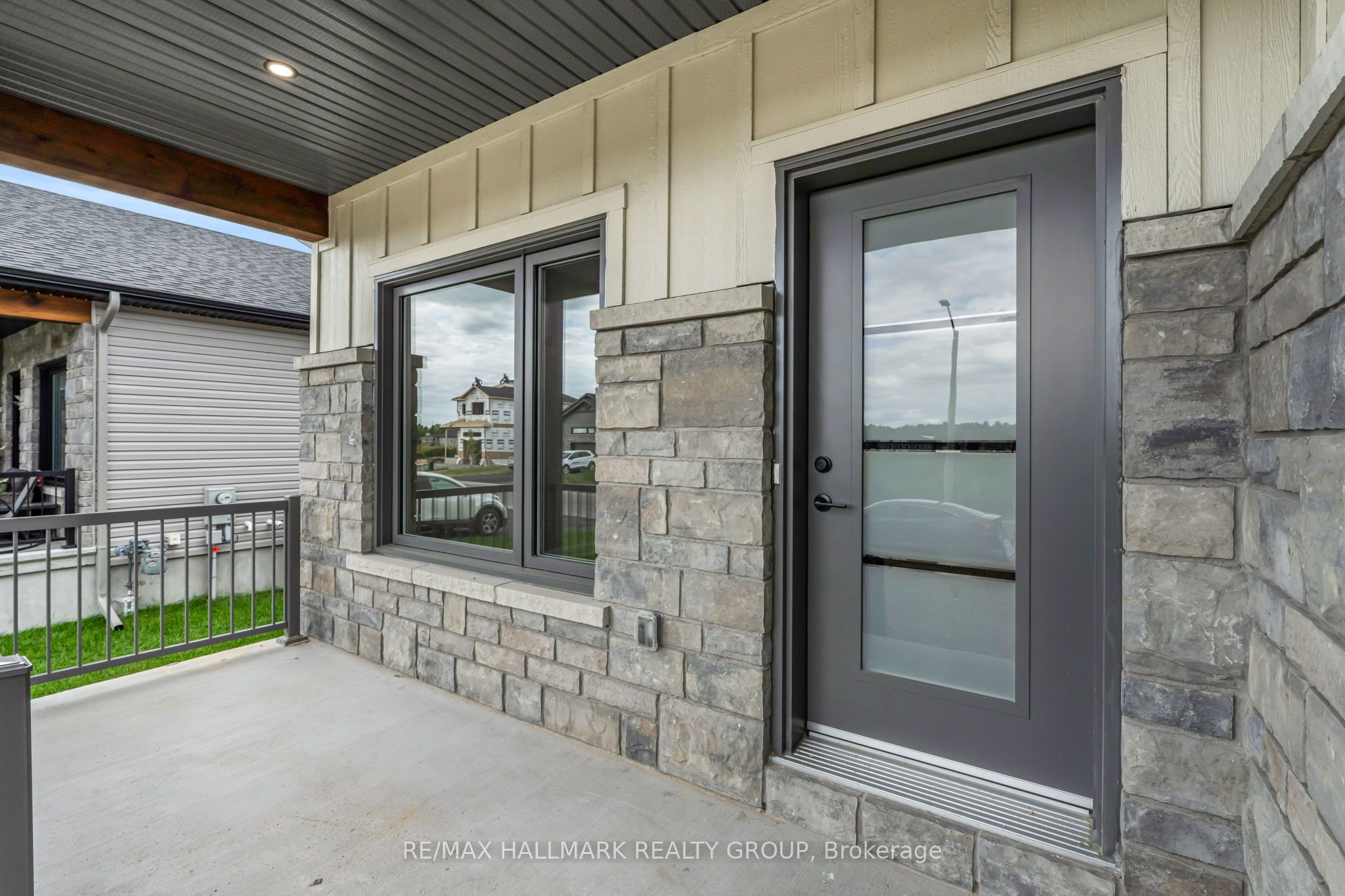 324 Zakari Street Property Photo 3