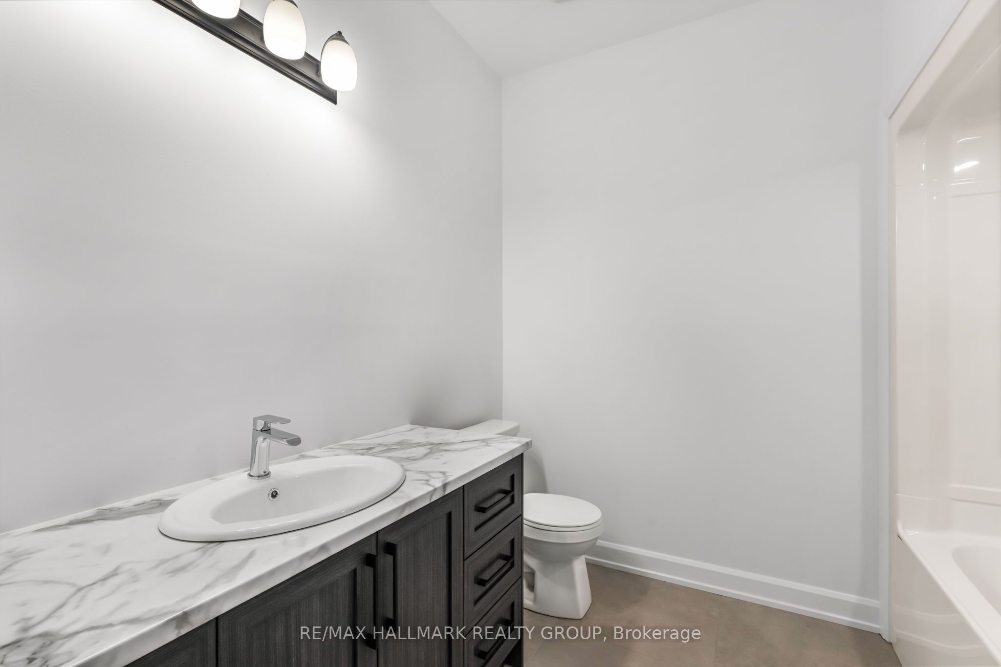 324 Zakari Street Property Photo 17