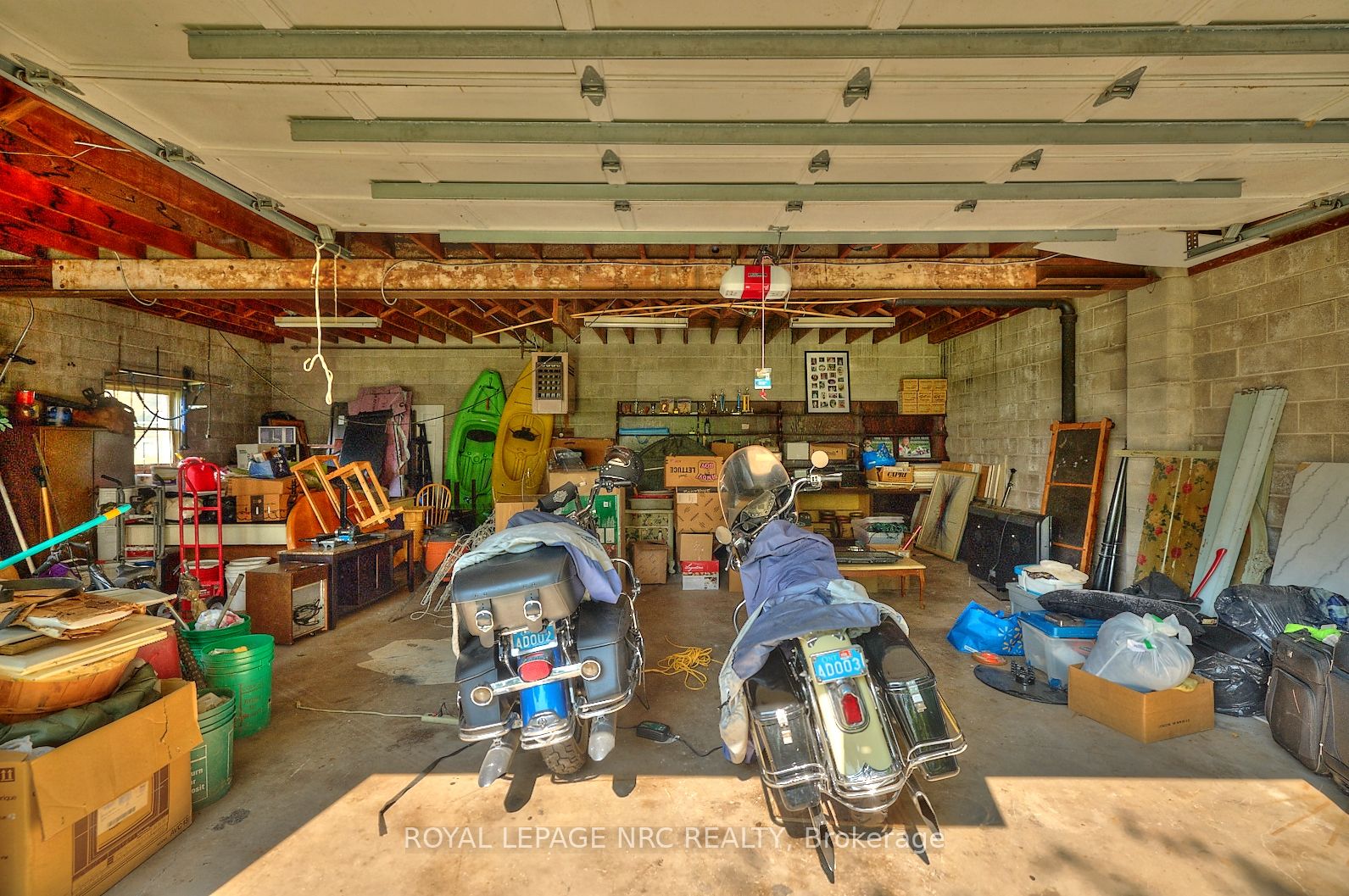 3758 Main Street Property Photo 9