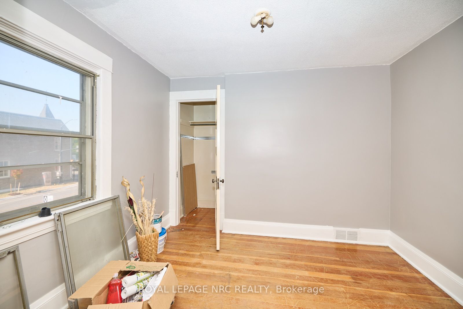 3758 Main Street Property Photo 32