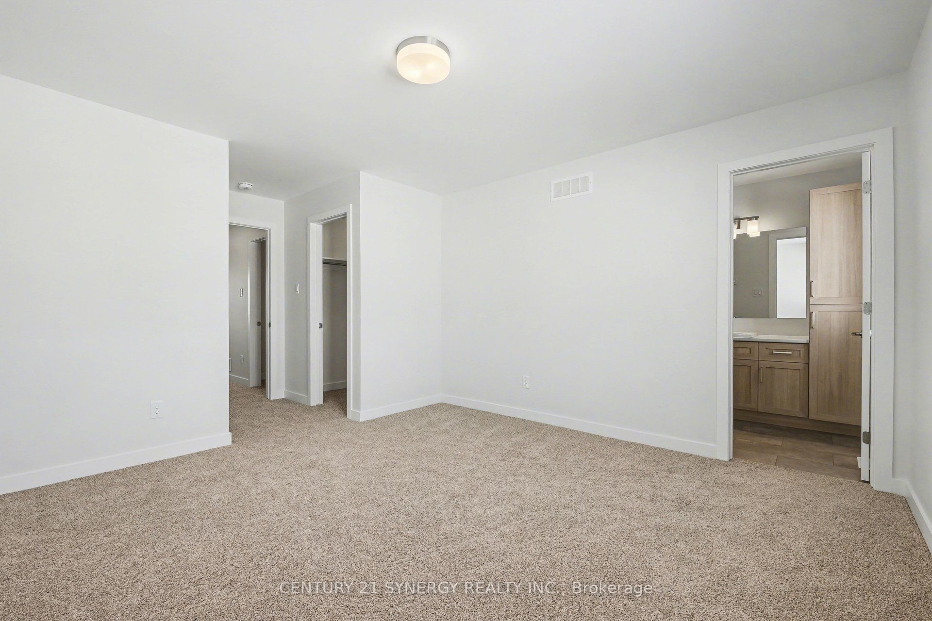 31 Helen Street Property Photo 18