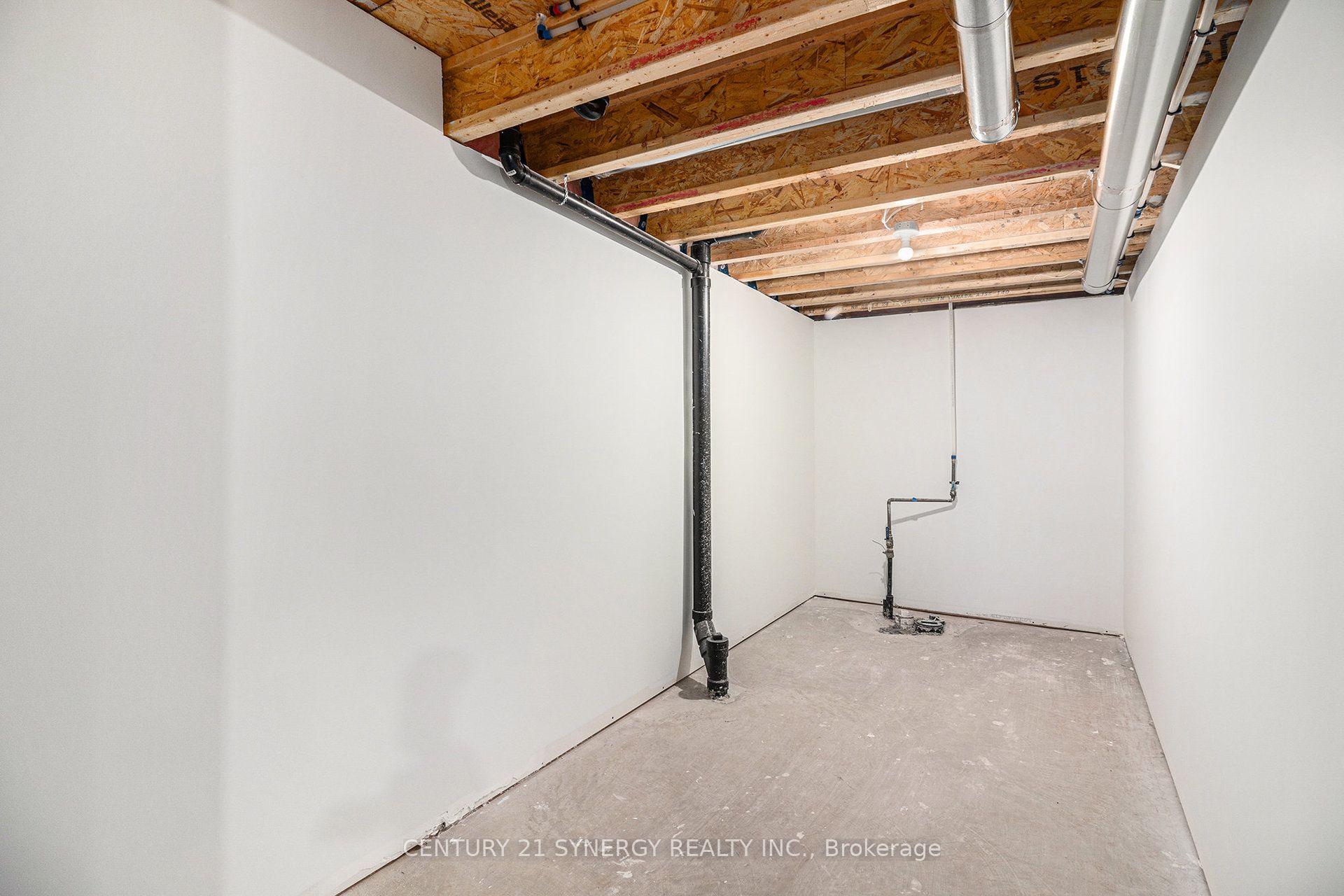 31 Helen Street Property Photo 27