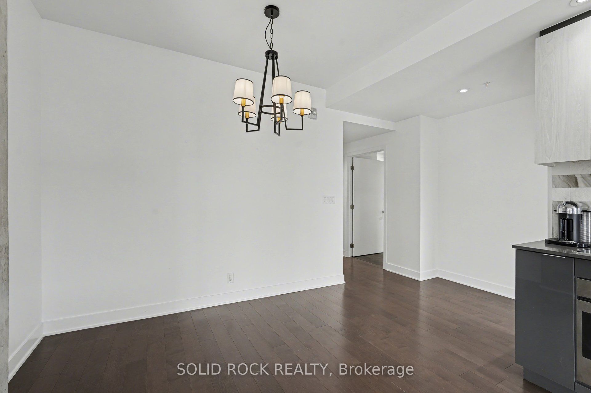 20 Daly Avenue 1606 Property Photo 11